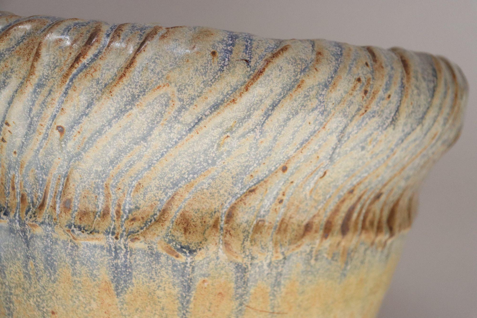 Große architektonische Vintage Keramik Oceanic Pflanzgefäß Vase von Deanna Nichols im Angebot 7