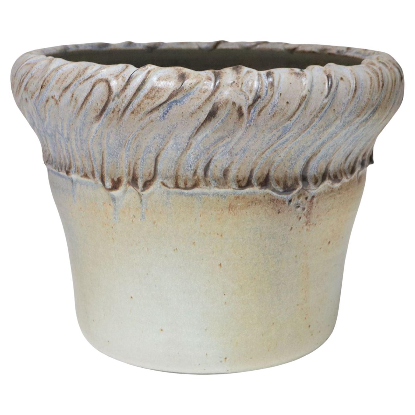 Grand vase jardinière en céramique vintage architectural incisé par Deanna Nichols