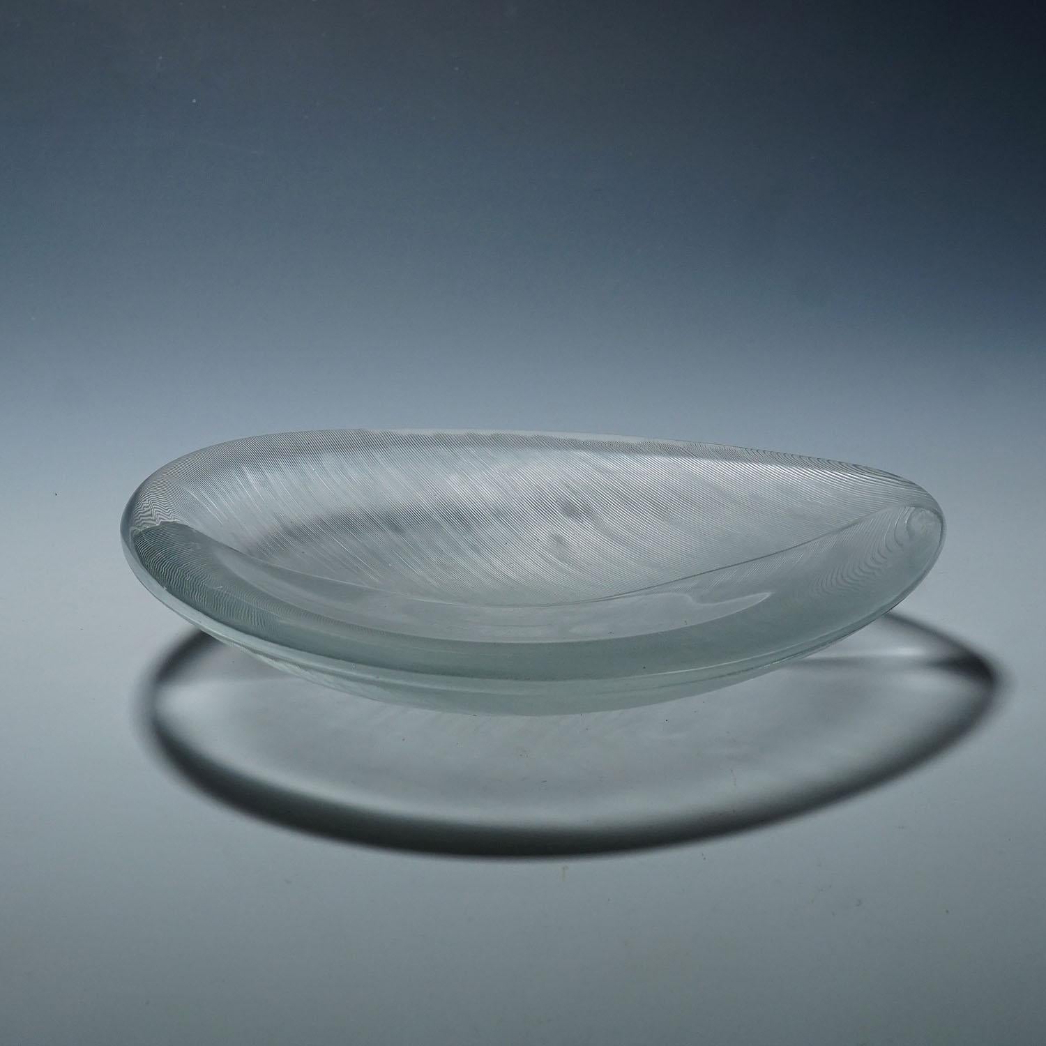 Milieu du XXe siècle Grand bol en verre d'art Vintage par Tapio Wirkkala pour Iittala 1950s en vente