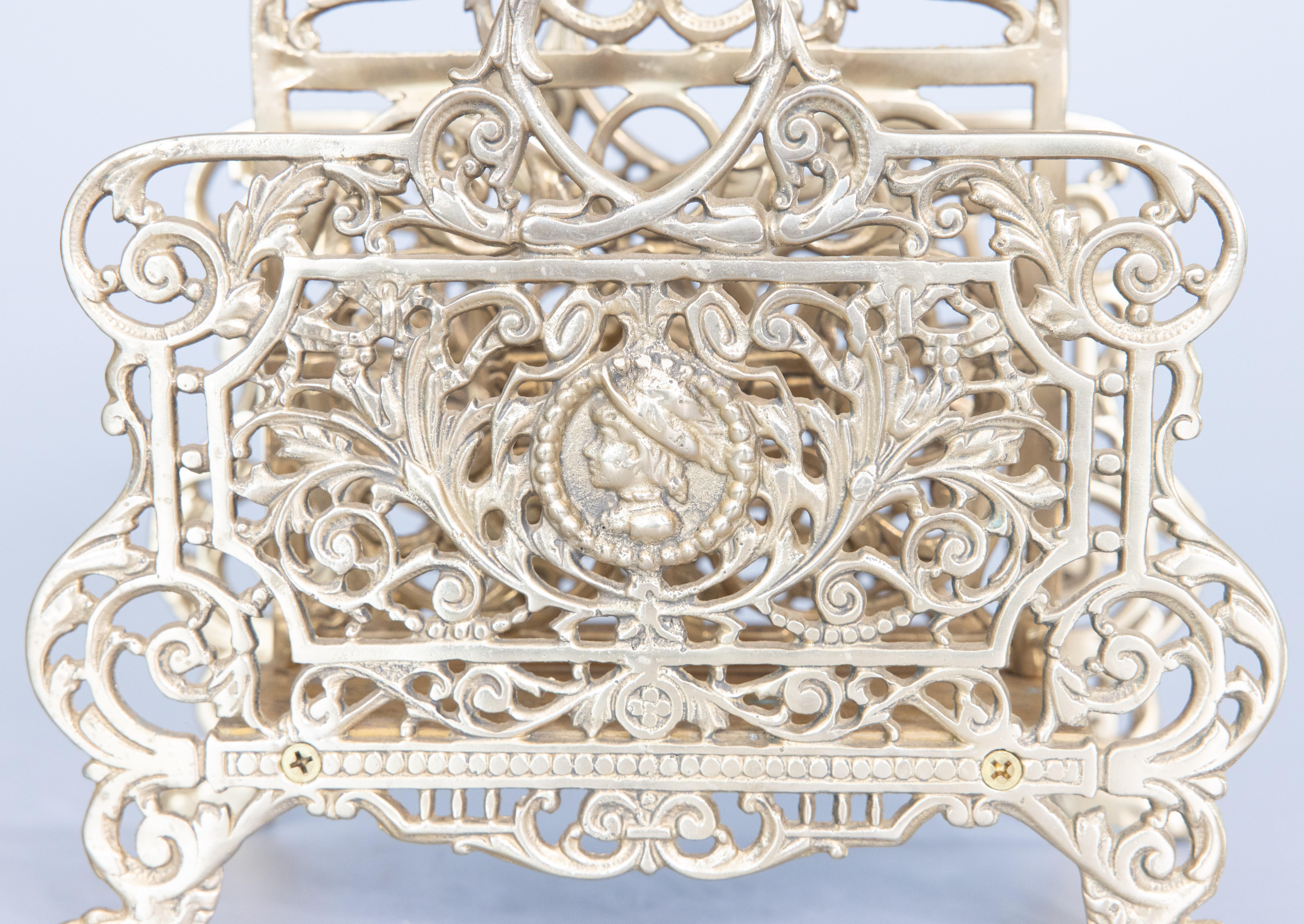 Americano Grande portalettere in ottone in stile Art Nouveau, 1950 circa in vendita