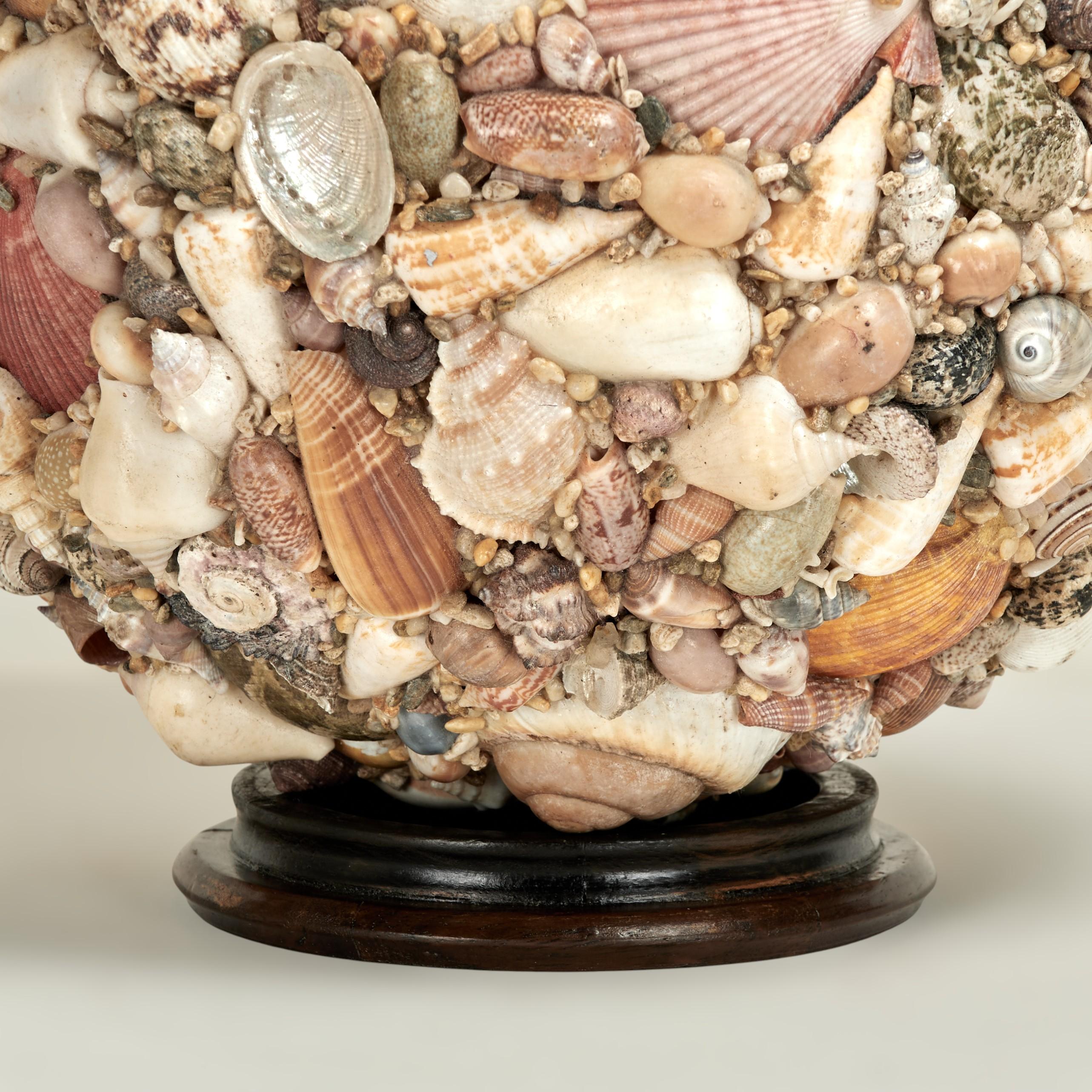Fatto a mano Large Vintage Artisan Crafted Seashell Encrusted Sphere in vendita