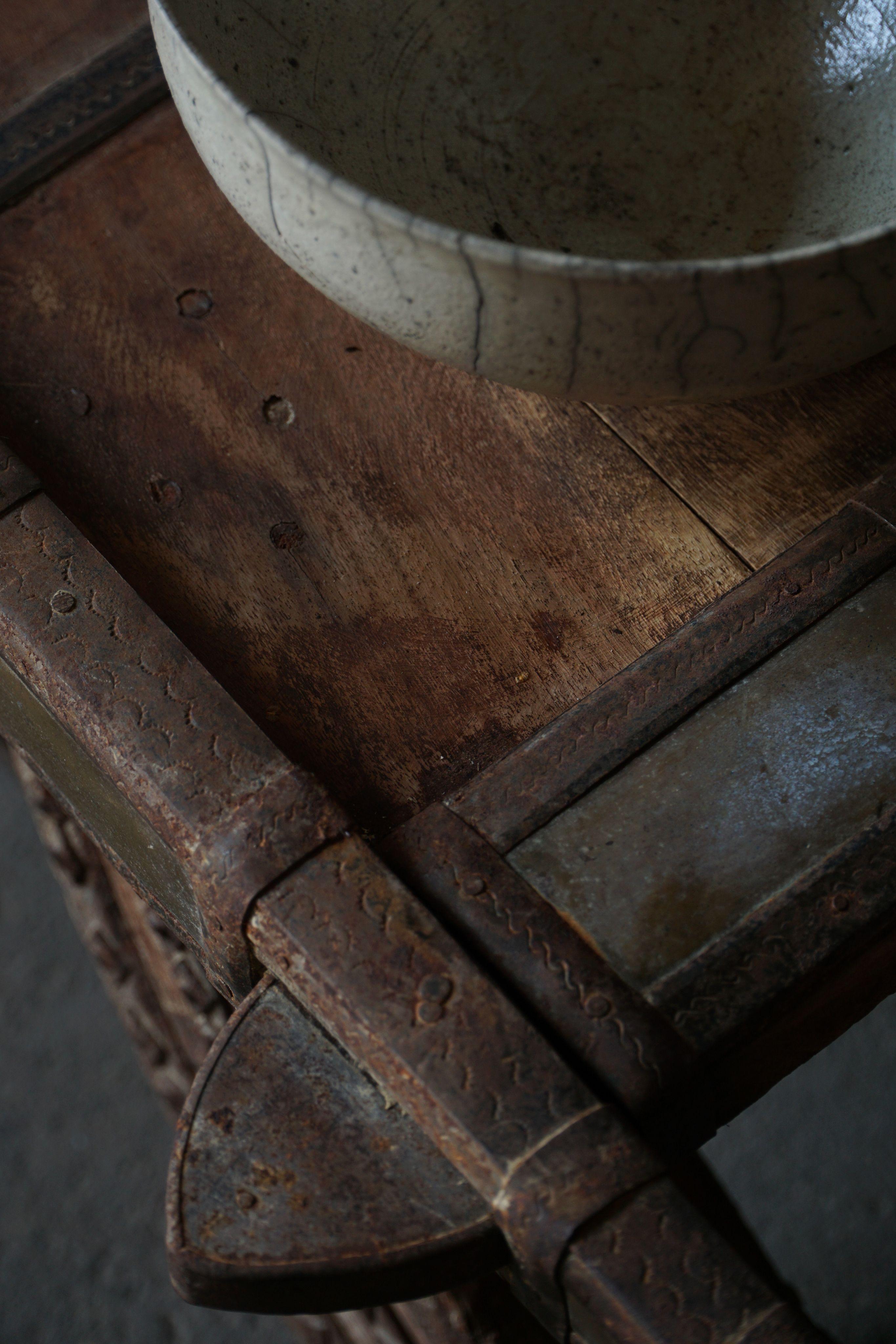 Grande tavolino asiatico vintage in teak invecchiato, inizio XX secolo in vendita 1