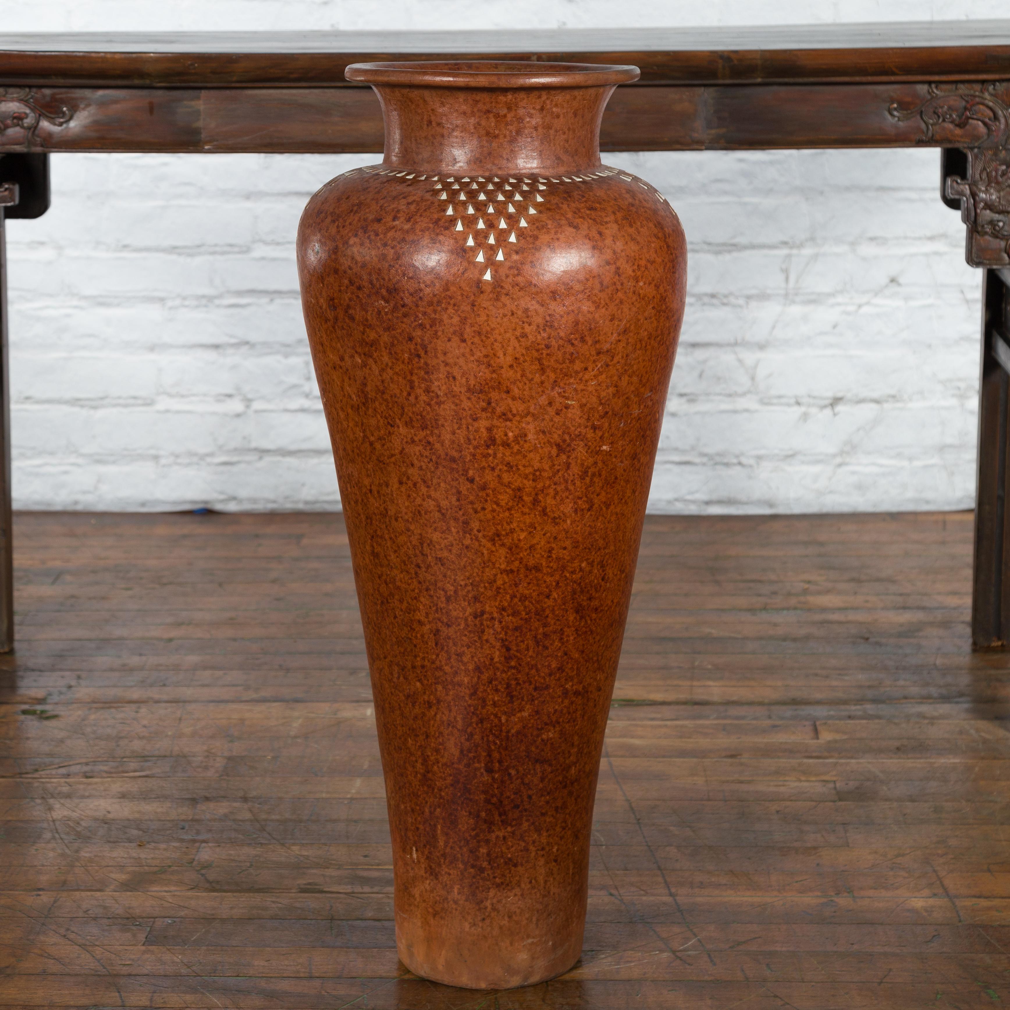 Large Vintage Asian Handcrafted Vase with White Inlaid Triangular Motifs In Good Condition For Sale In Yonkers, NY
