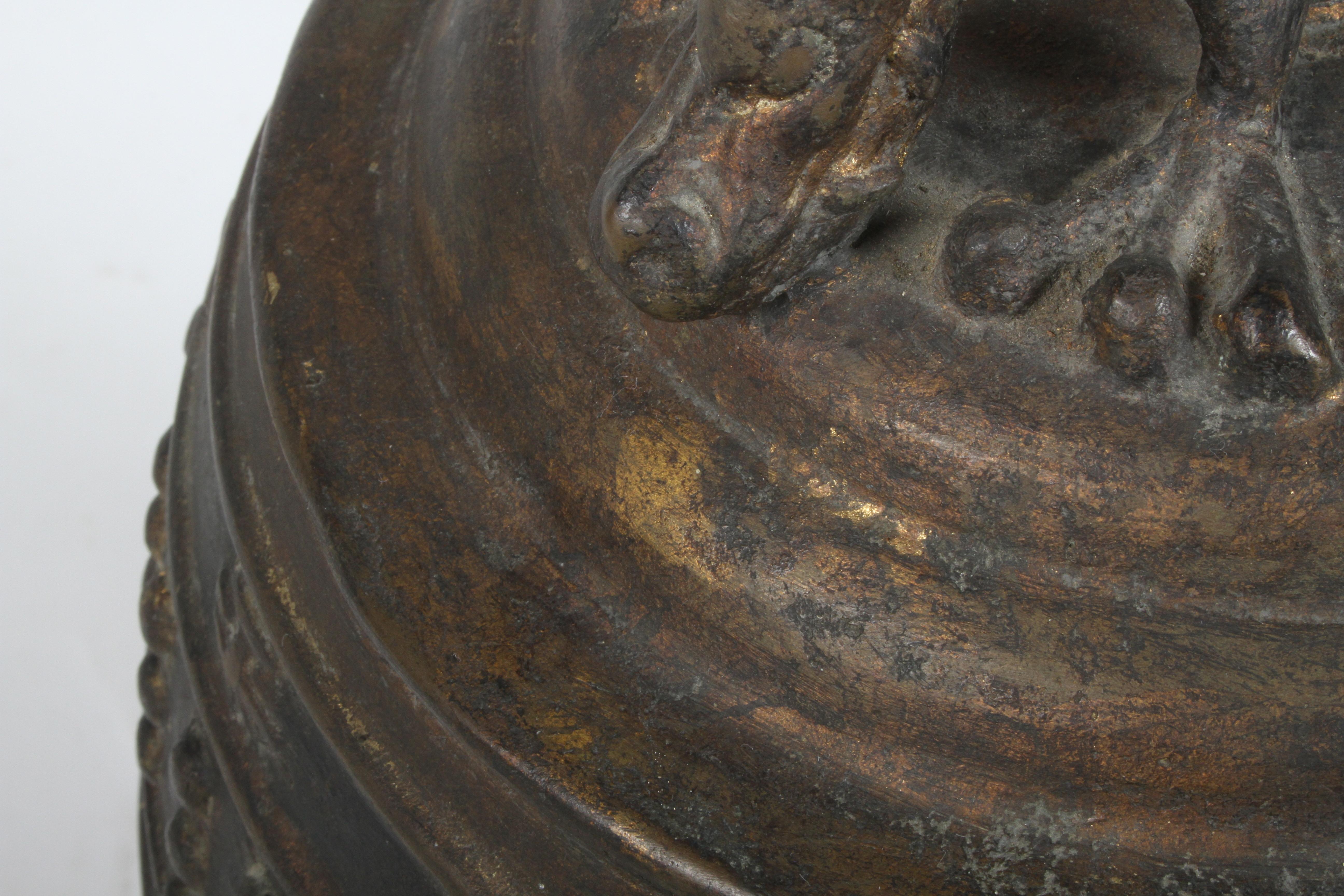 Grande lampe asiatique vintage - Tambour en bronze avec symboles de dragon & en vente 3