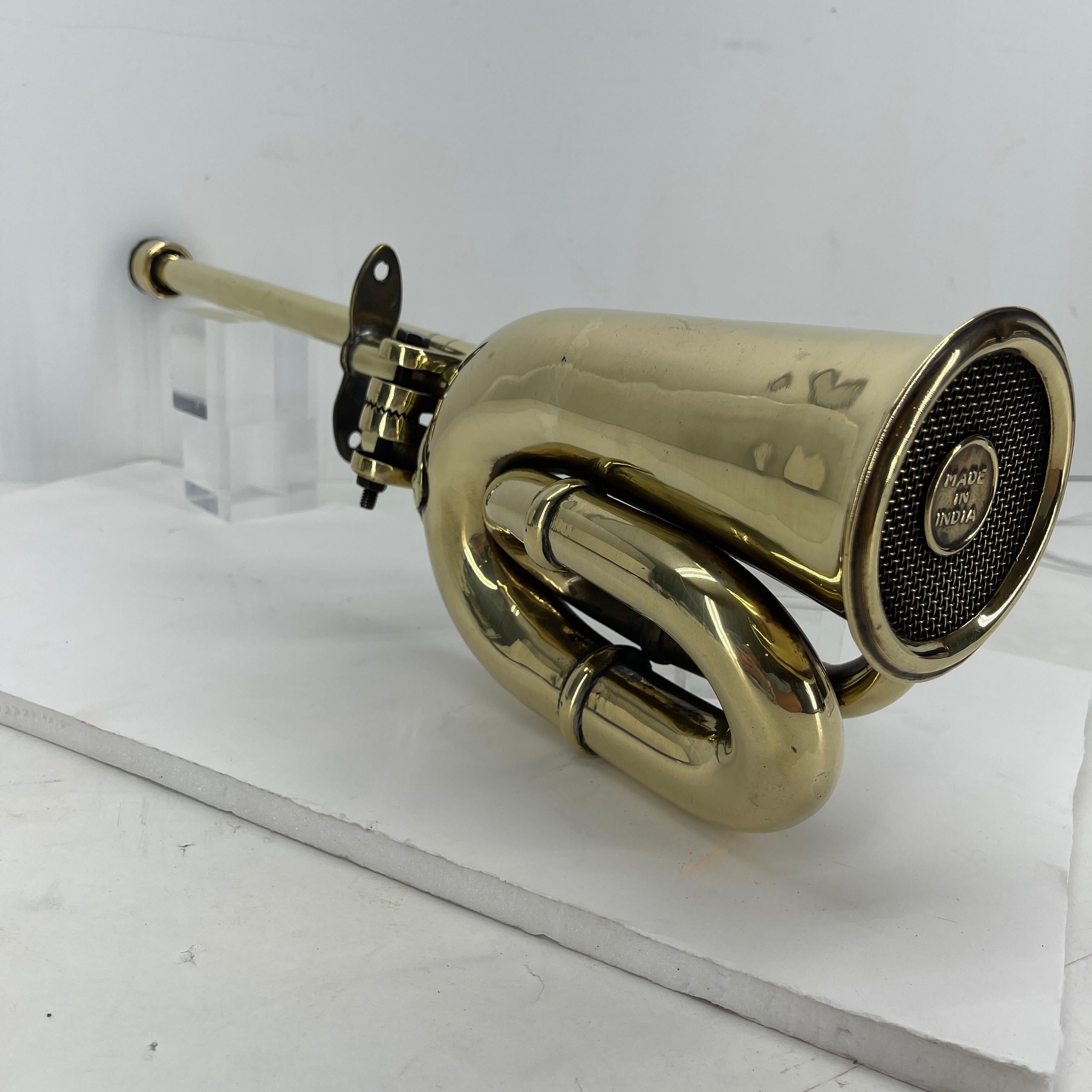 Large Vintage Automobile Heavy Brass Car Horn For Sale 10