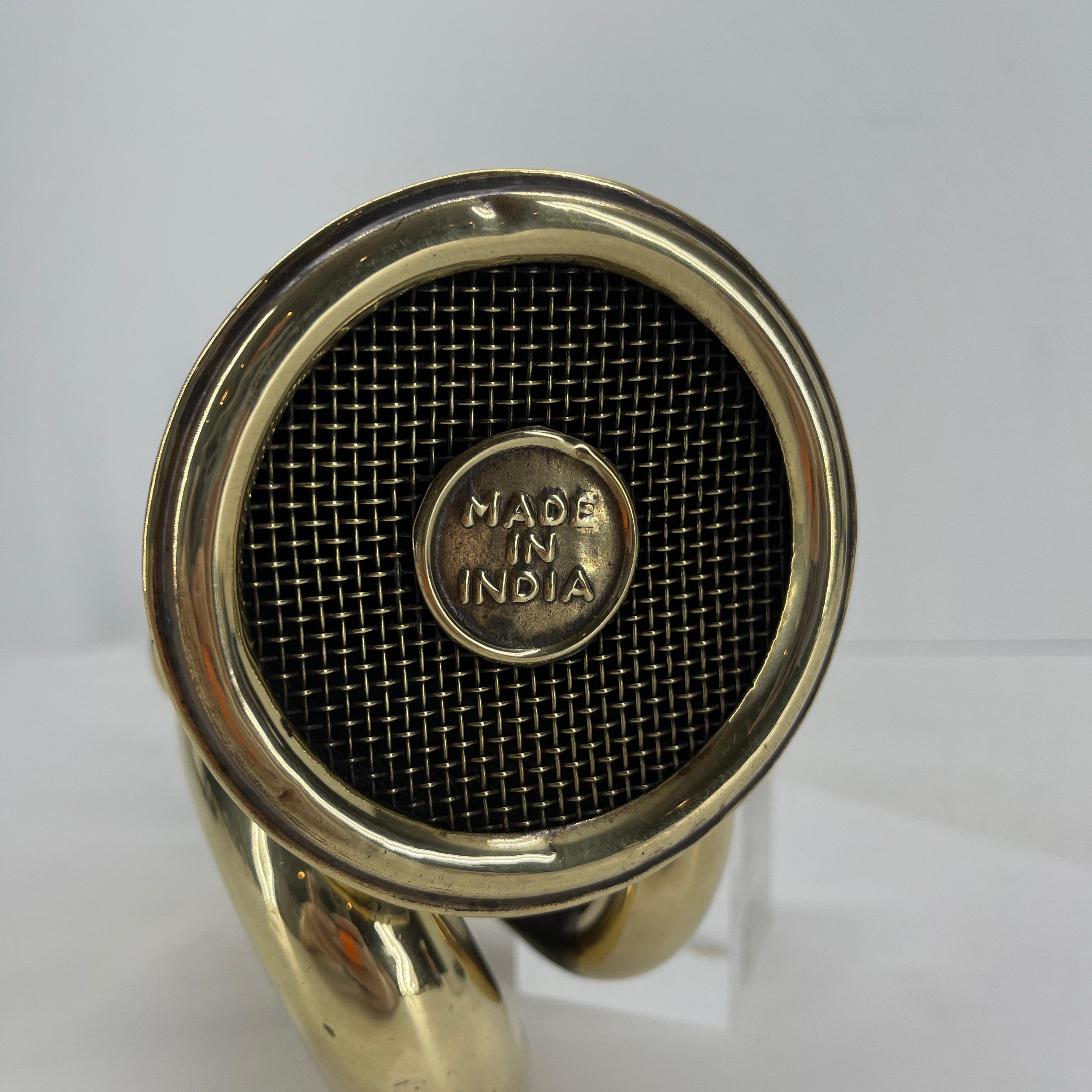 Large Vintage Automobile Heavy Brass Car Horn In Good Condition For Sale In Haddonfield, NJ