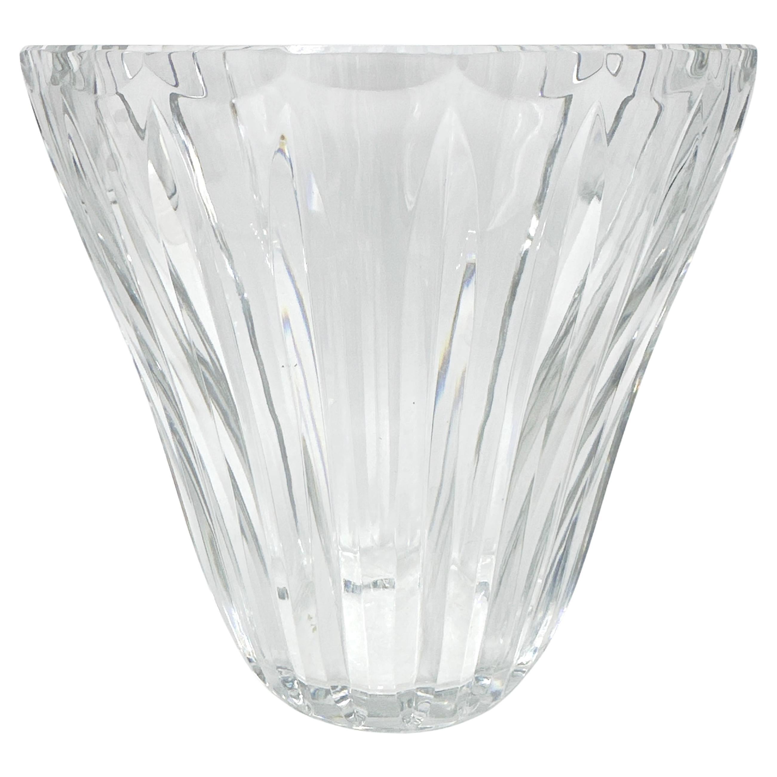 Große Vintage BACCARAT-Kristallvase. Frankreich 1960er Jahre