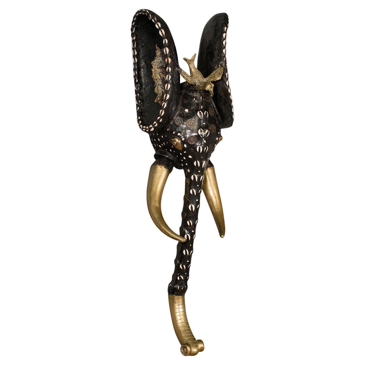 Grande maschera di elefante Bamileke d'epoca, Camerun, decorativa, tribale, circa 1930