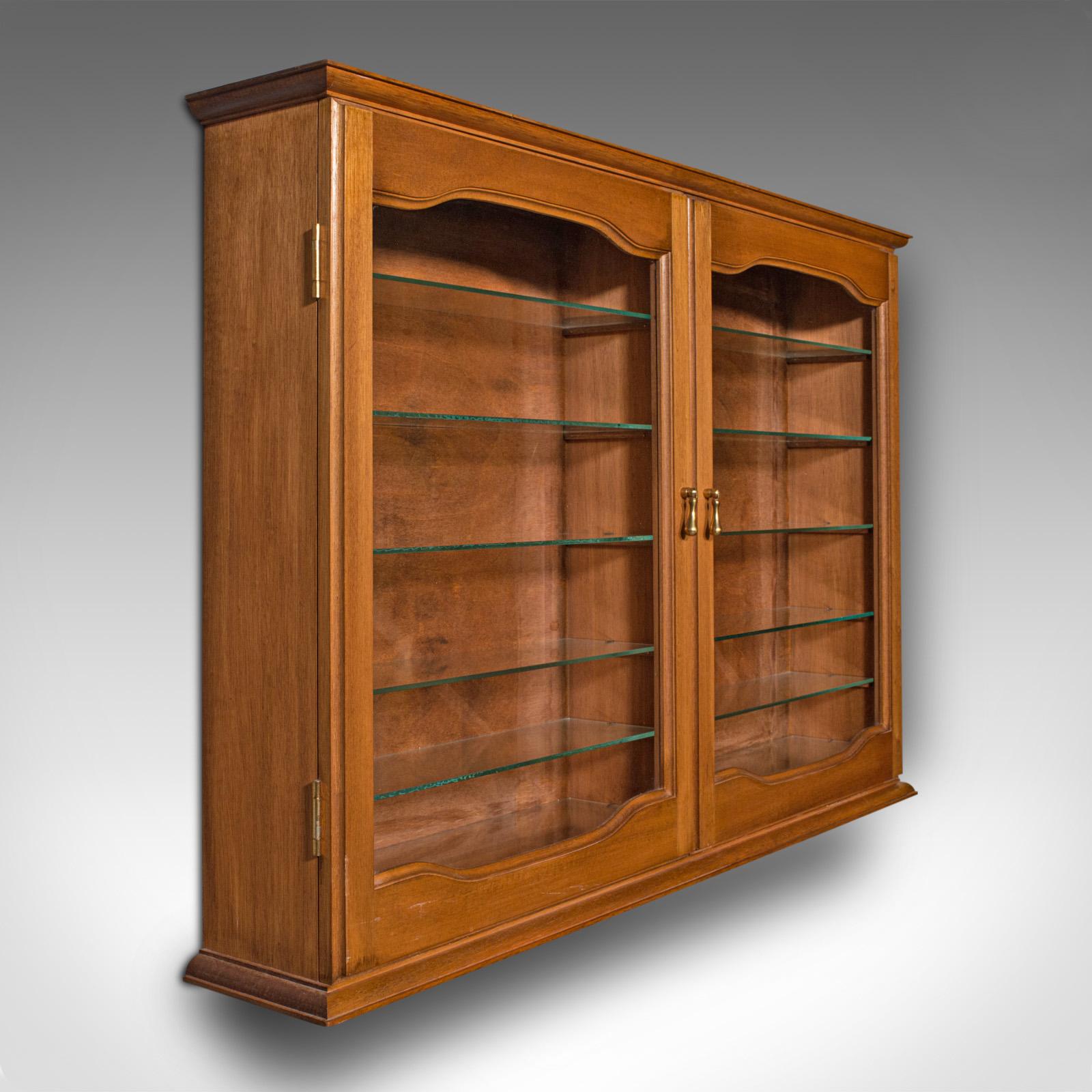 Großer maßgefertigter Vintage-Vitrinenschrank, Einzelhandel, Collector, Vitrine, 12 Fächer (Edwardian) im Angebot