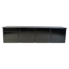 Großes italienisches Sideboard aus schwarzem Lack, 1970er Jahre