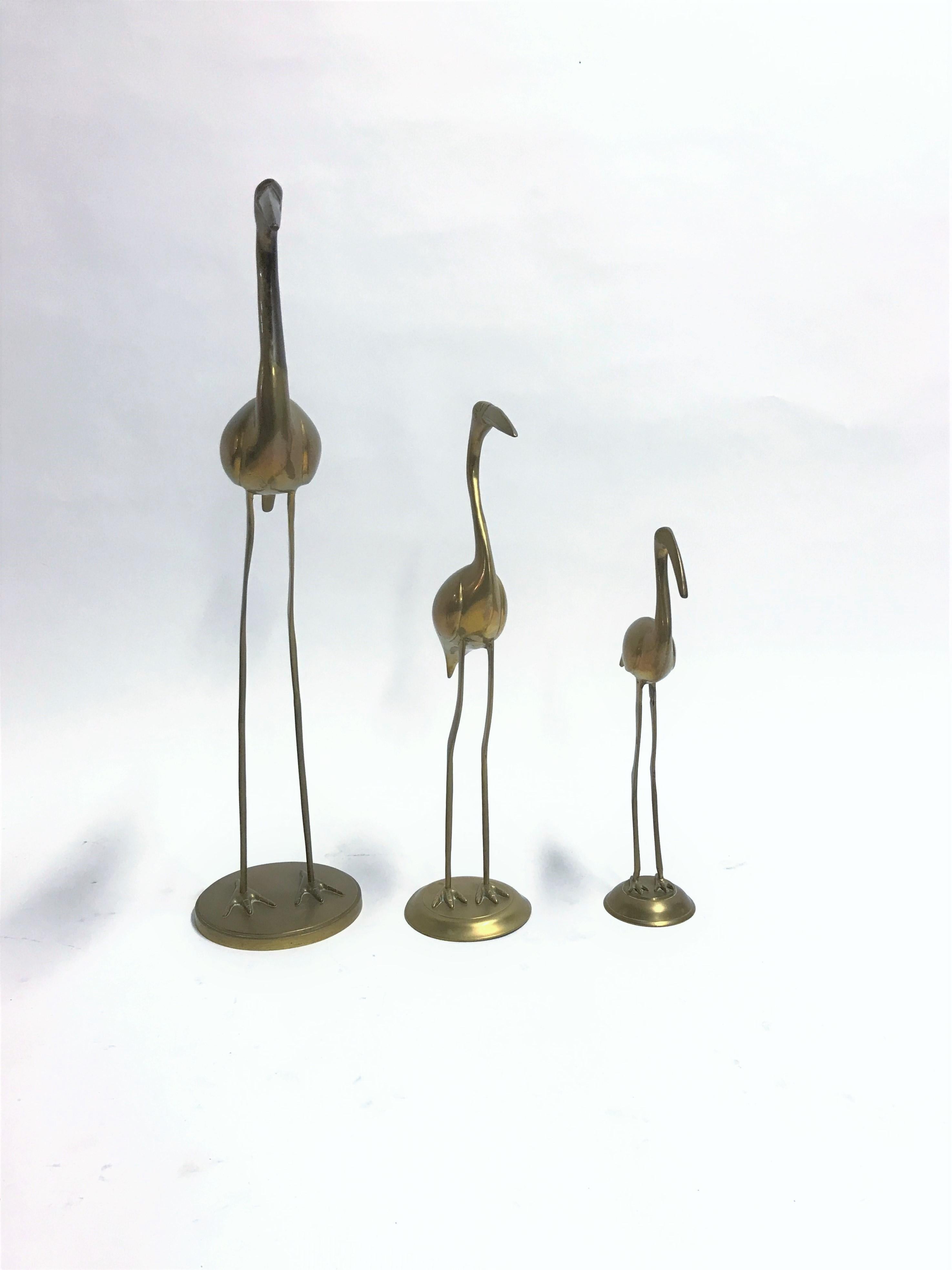 Lovely set of 3 variable height crane birds.

Very decorative set.

Sold and priced as a set.

Good original condition.

France, 1960s.

Measures: Height largest bird: 75cm/29.5