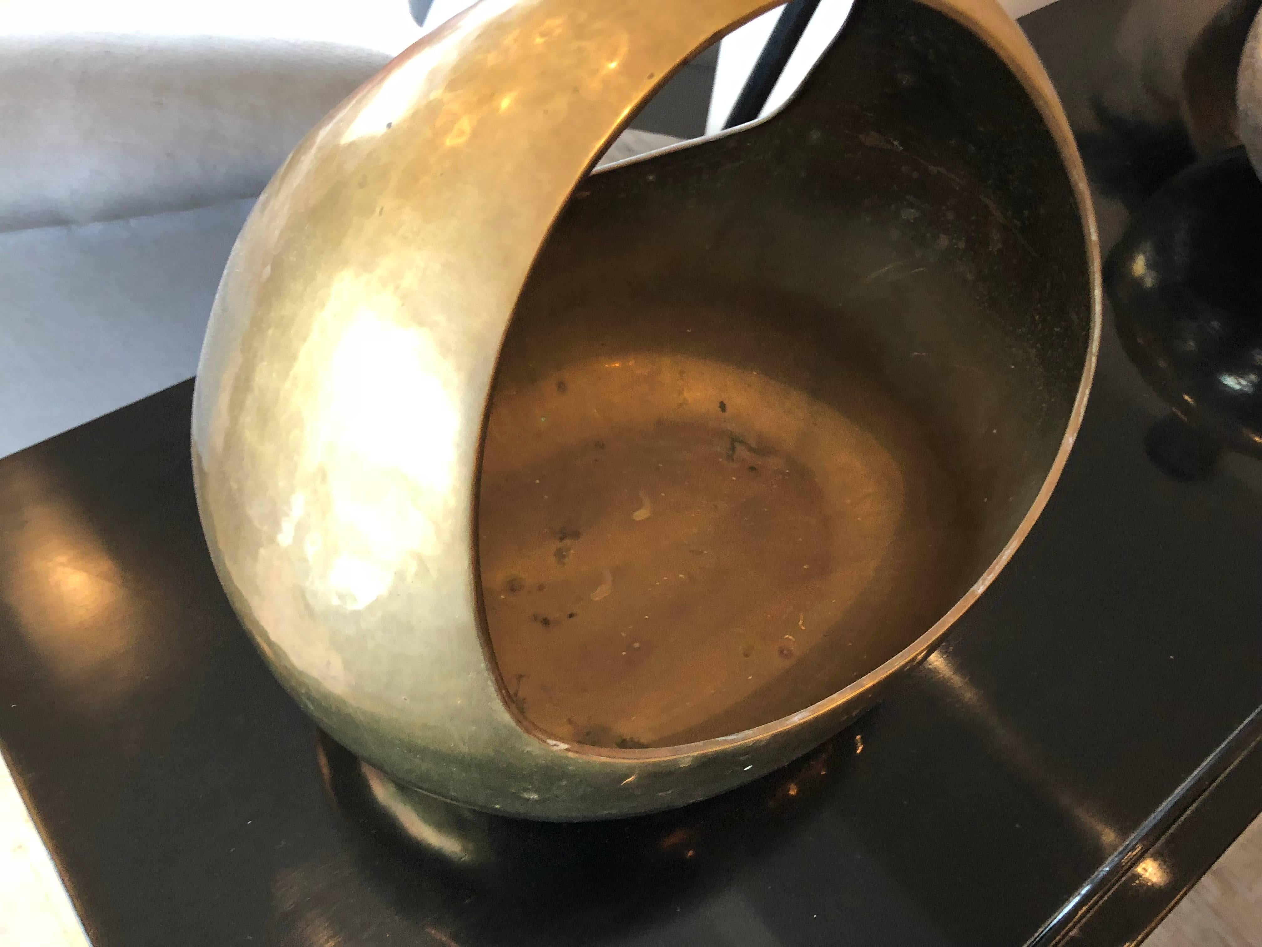 Hammered and hand finished brass handled vessel from the 1960s by Job Art. Made in Italy.
