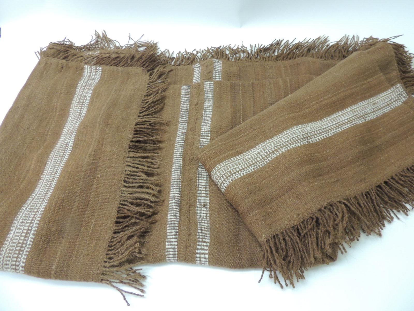 Large Vintage Brown and White Woven Wool Throw with Hand-Knotted Fringes In Excellent Condition In Oakland Park, FL