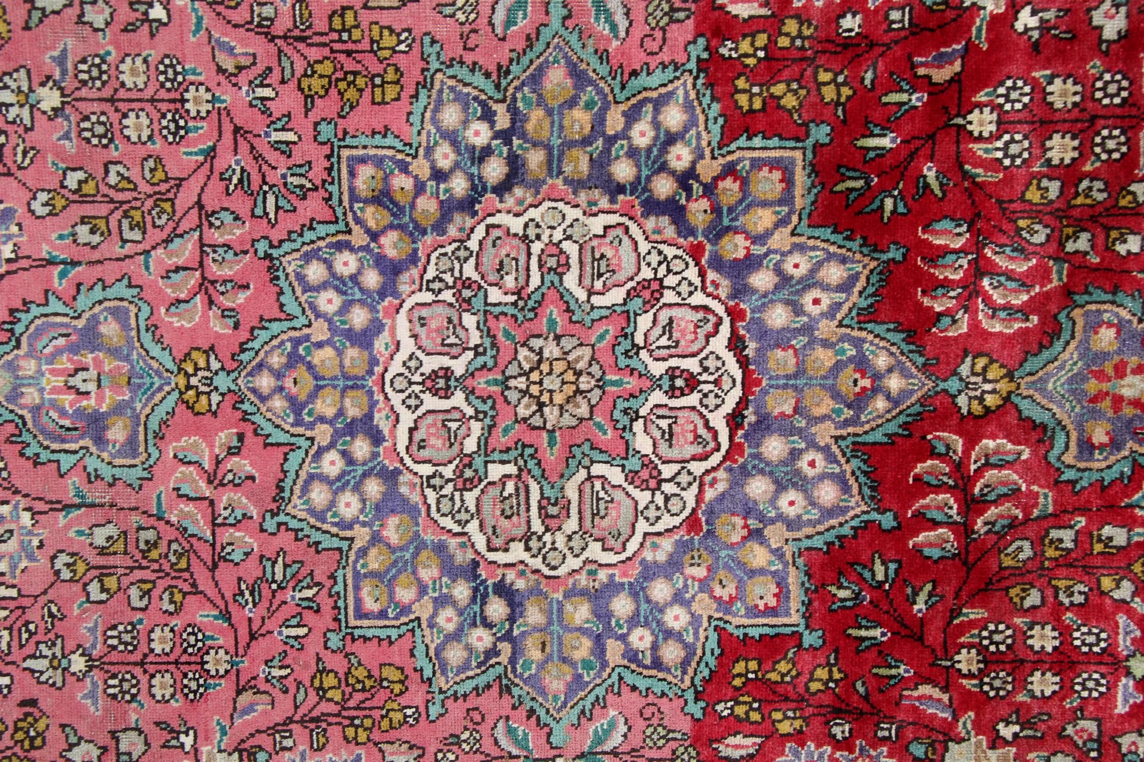 Großer roter Vintage-Teppich, handgefertigter orientalischer Wohnzimmerteppich im Zustand „Hervorragend“ im Angebot in Hampshire, GB