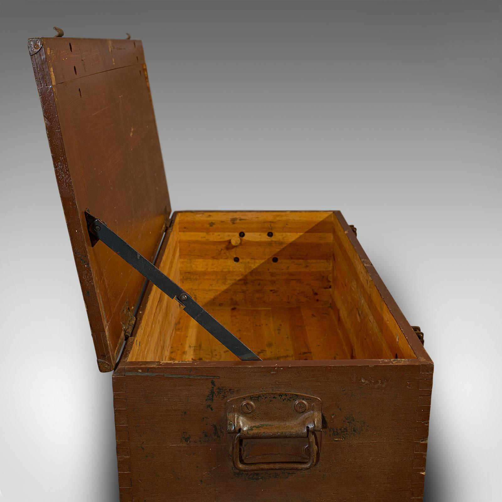 Large Vintage Carriage Chest, Welsh, Pine, Linen Trunk, 20th Century, circa 1950 For Sale 4