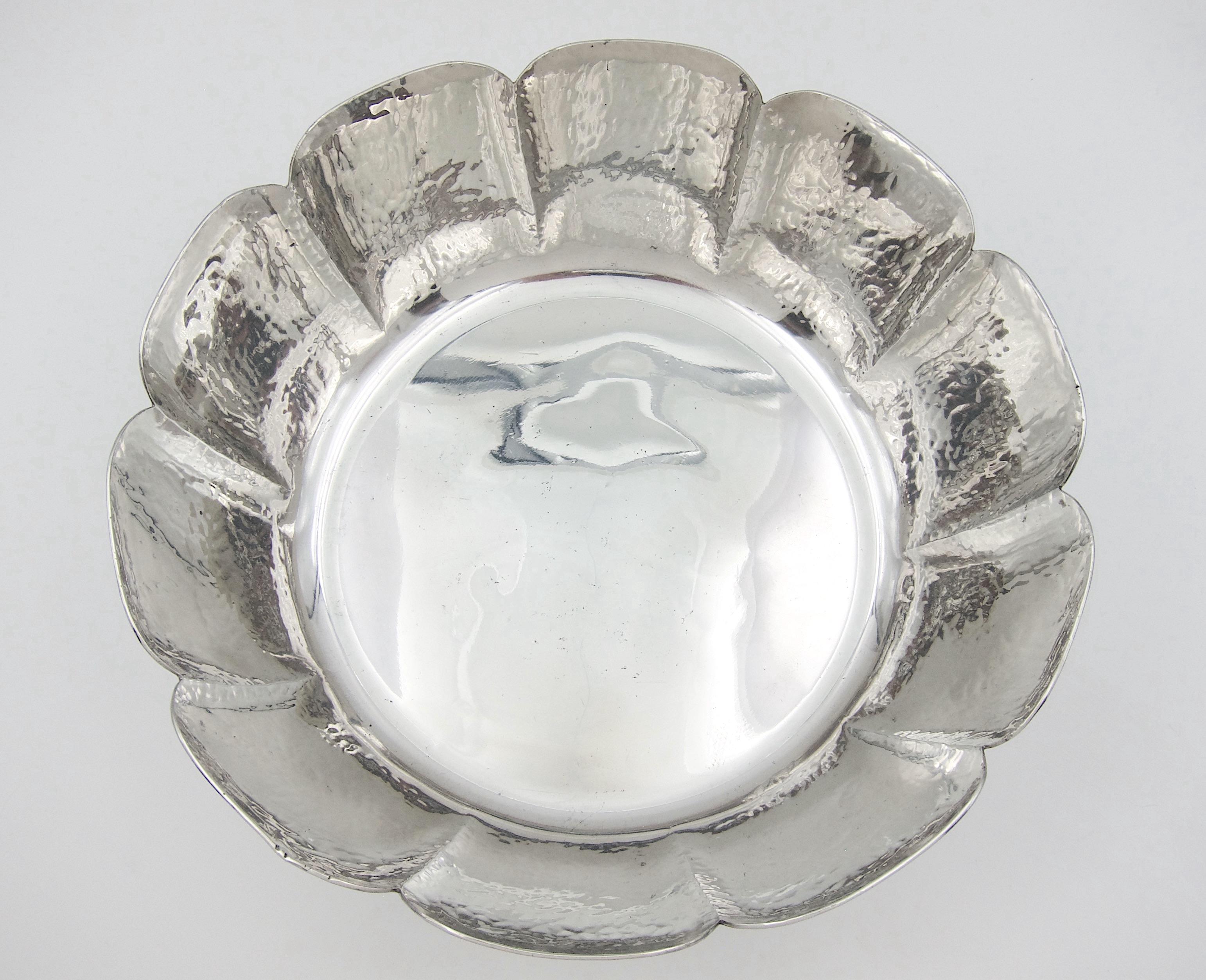 20th Century Large Cartier Bowl in Hammered and Highly Polished Pewter