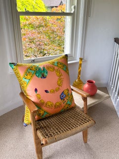 Großer Vintage Cartier Jewelry Elefanten-Seidenschal mit irischem Leinenkissen