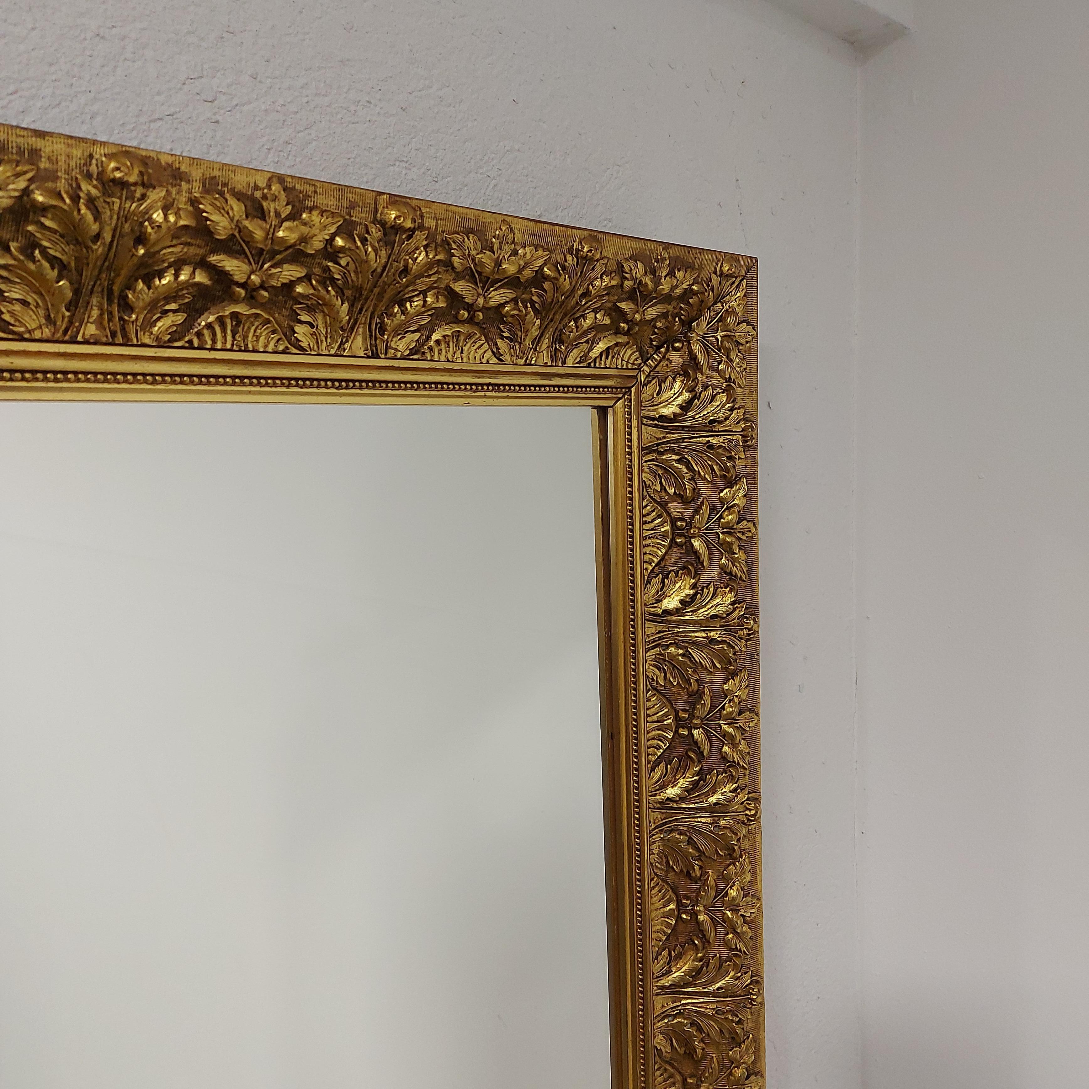 Mid-Century Modern Large Vintage Carved Gilt Wall Hanging Mirror 1970s For Sale