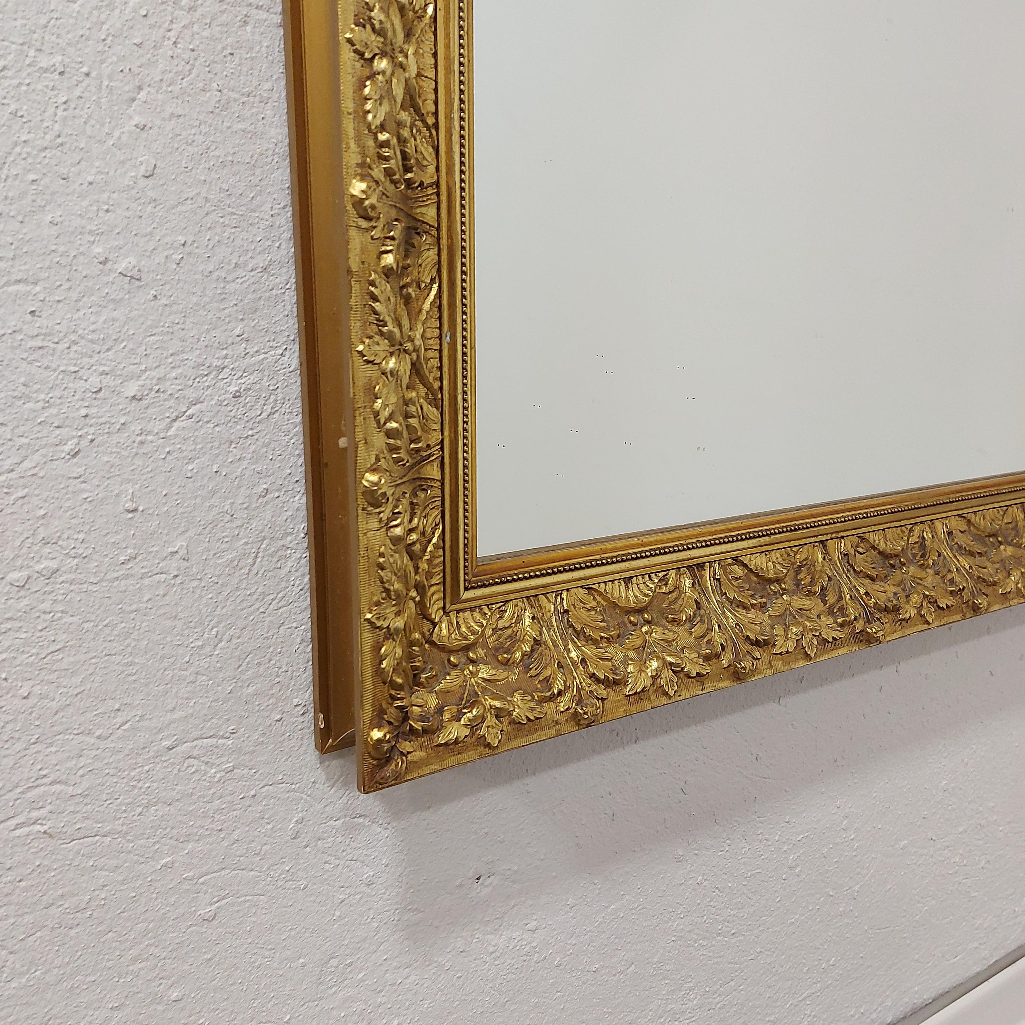 Large Vintage Carved Gilt Wall Hanging Mirror 1970s In Good Condition For Sale In Ljubljana, SI