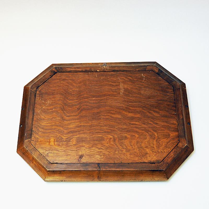 Large Vintage Carved Wood Tray or Plate from Scandinavia, 1920 In Good Condition For Sale In Stockholm, SE