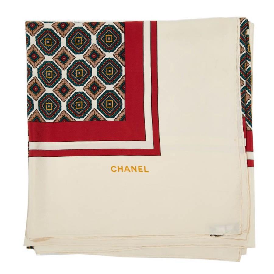 Marron Chanel - Grand châle en soie vintage en vente