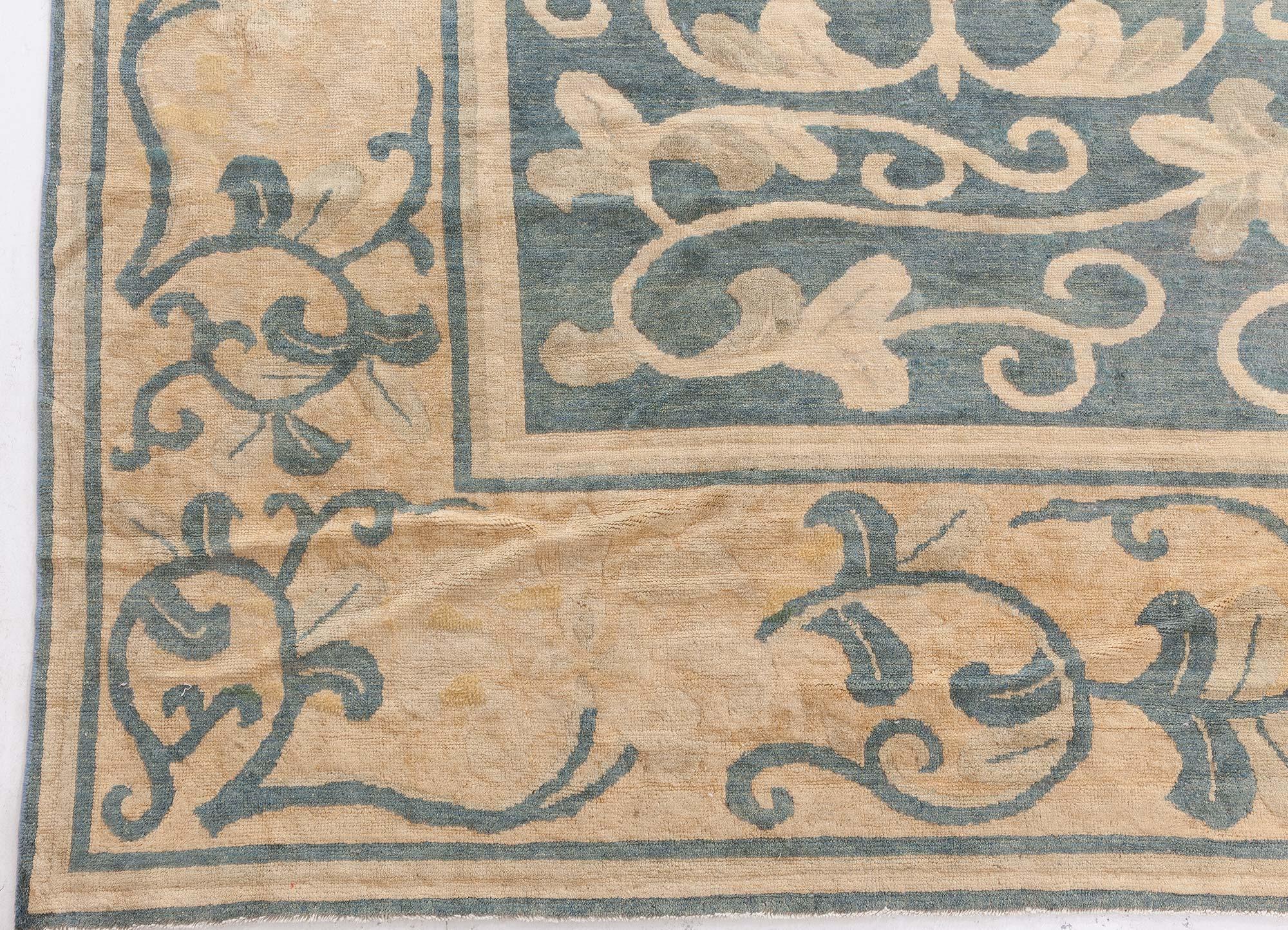 Large Vintage Chinese Art Deco Carpet Doris Leslie Blau In Good Condition For Sale In New York, NY