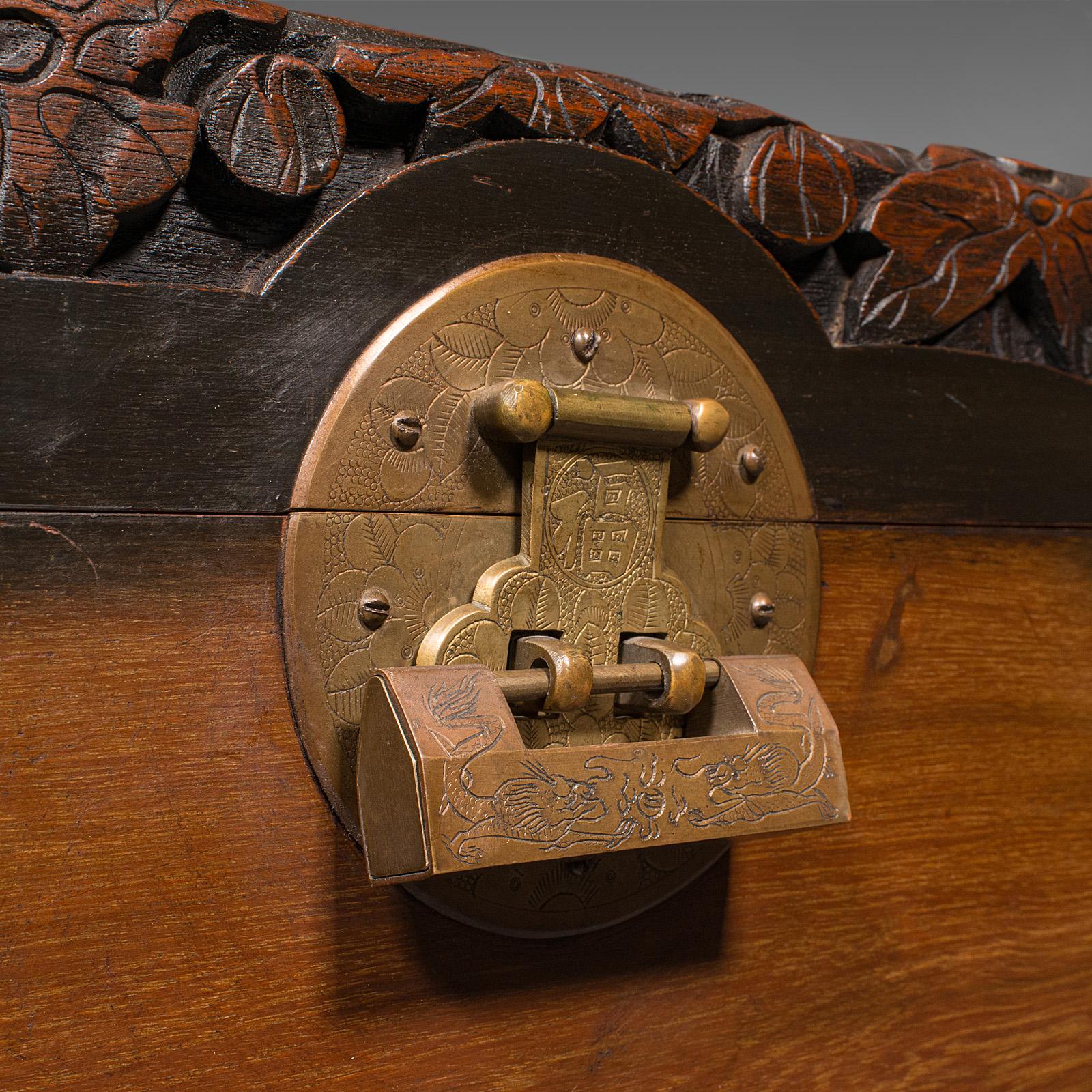 Large Vintage Chinese Carved Chest, Camphorwood Linen Trunk, Art Deco, C.1930 For Sale 6