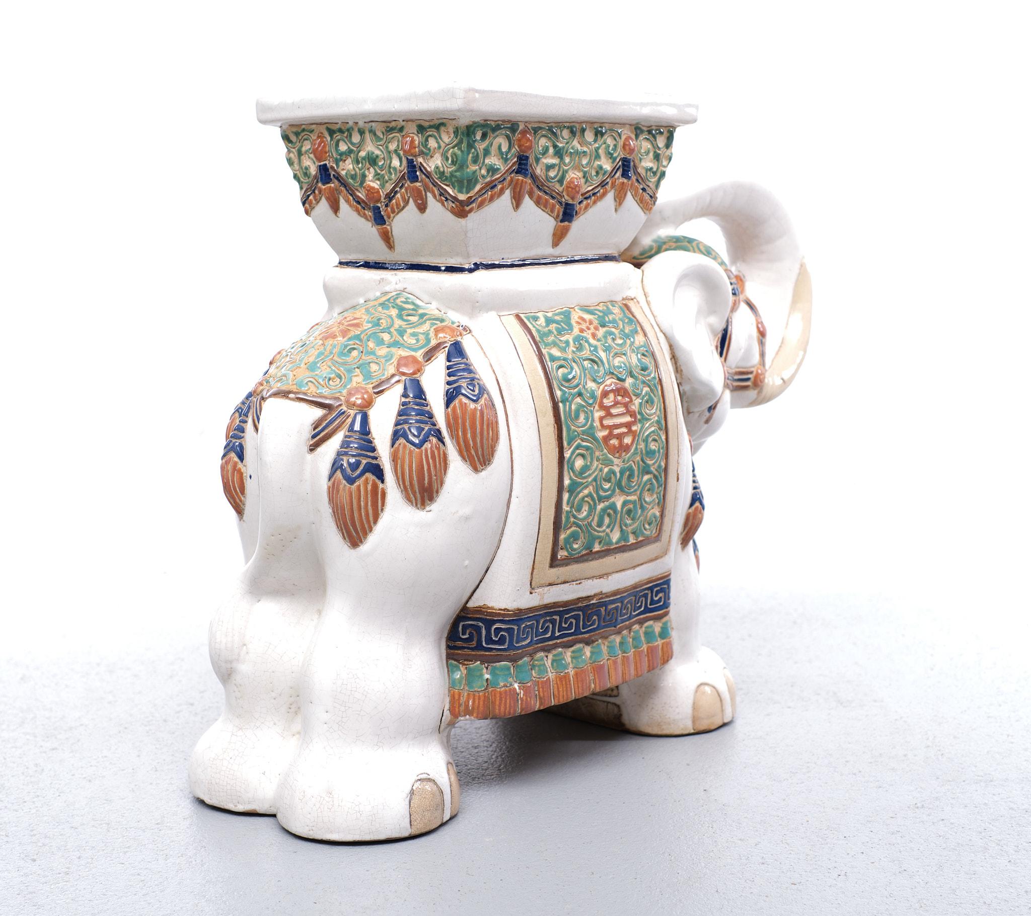 Large Vintage Chinese Elephant Jardiniere, 1970s   For Sale 1