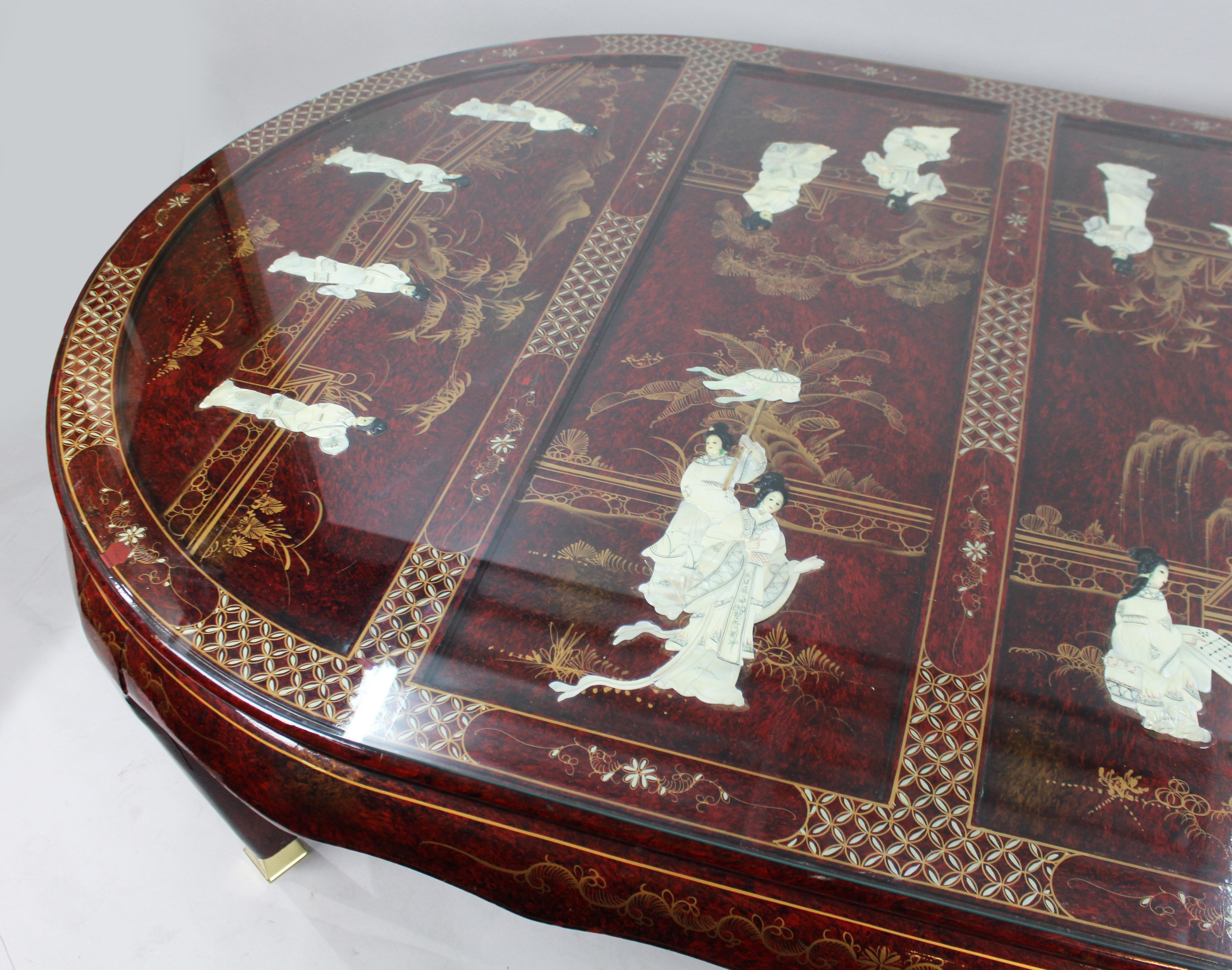 Large Vintage Chinese Red Lacquer Coffee Table In Good Condition For Sale In Worcester, GB