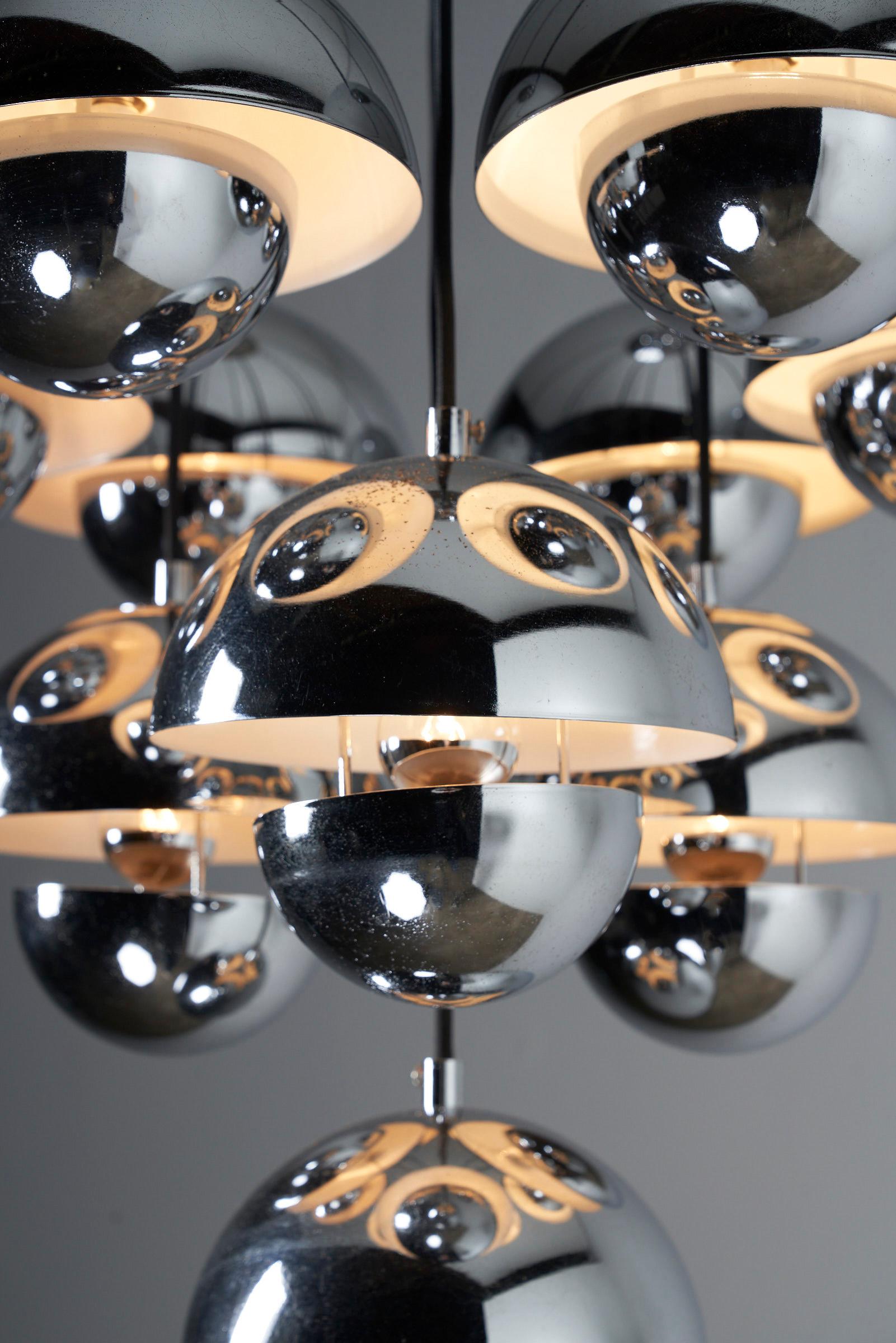 Large Vintage Chrome Flowerpot Chandelier  In Good Condition For Sale In Mortsel, BE
