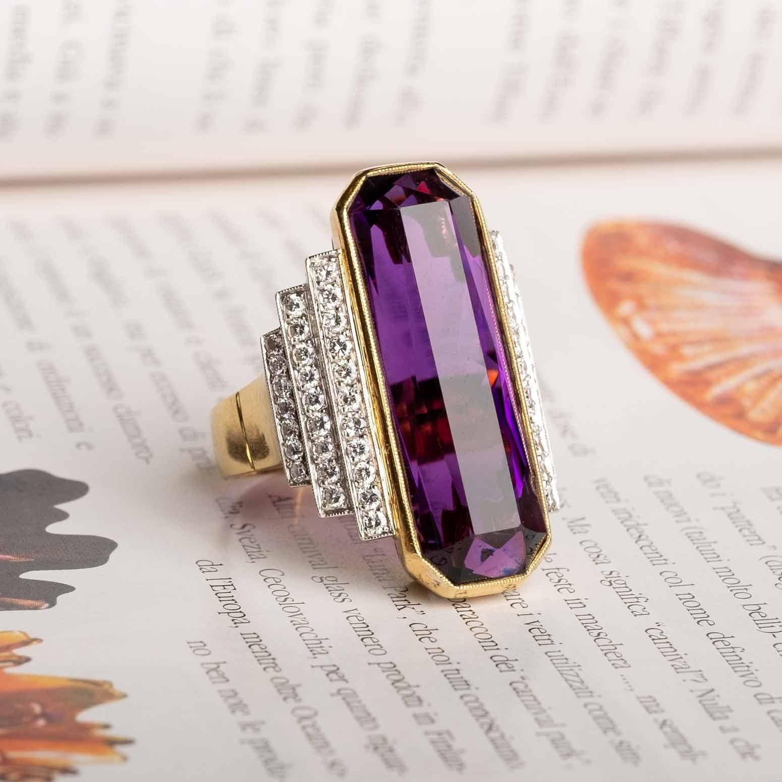 Large Vintage Cocktail ring with amethyst and diamonds In Good Condition For Sale In Milano, MI