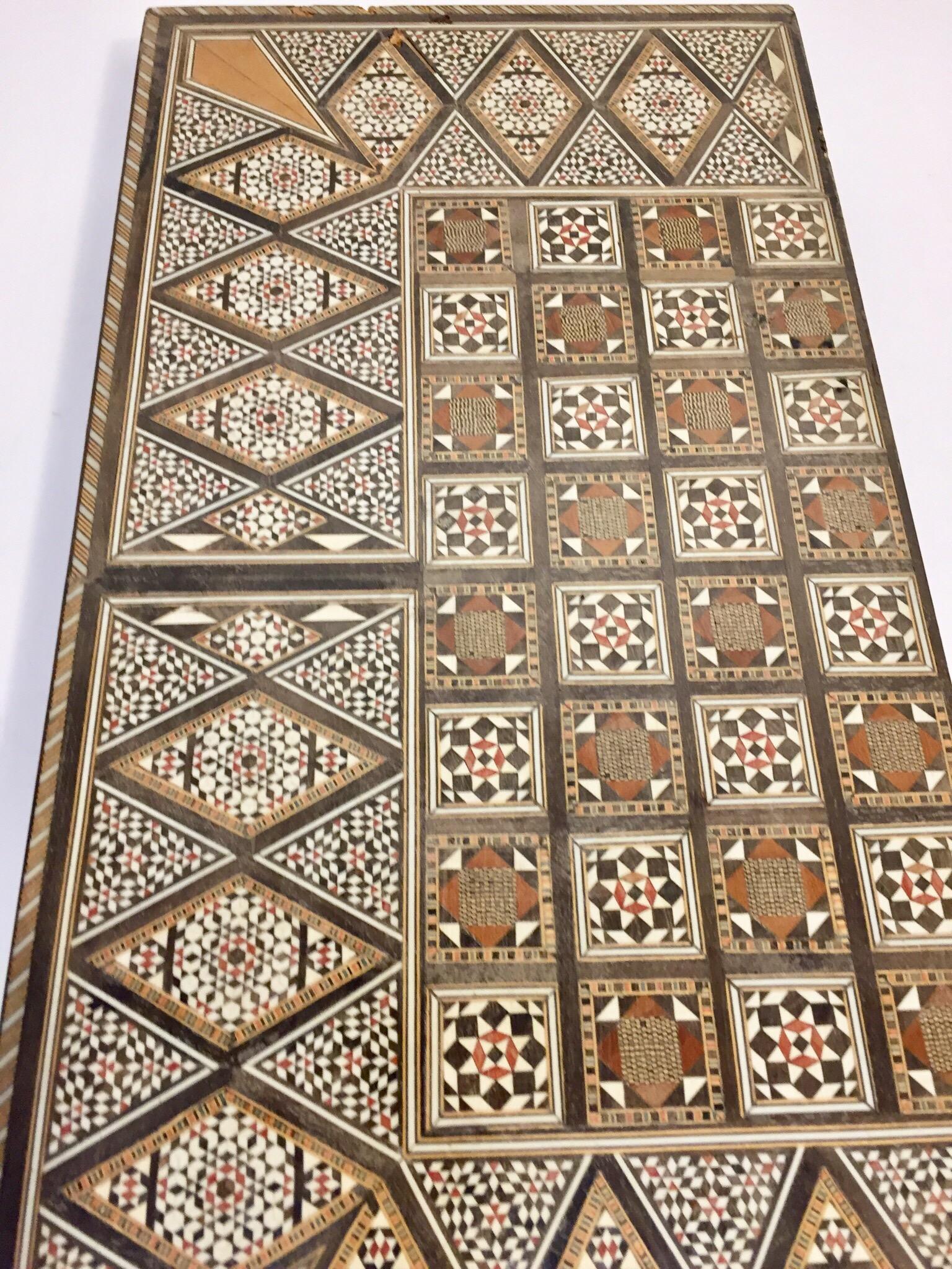 Large Vintage Complete Syrian Inlaid Mosaic Backgammon and Chess Game 5