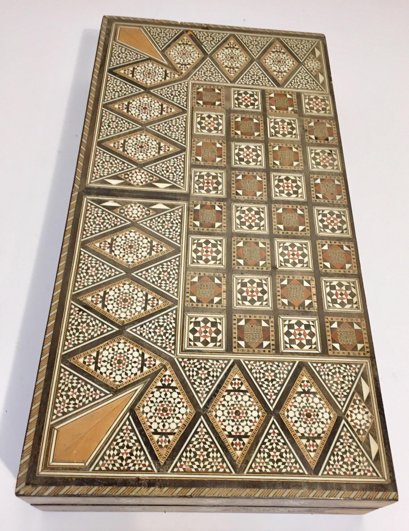 Large Vintage Complete Syrian Inlaid Mosaic Backgammon and Chess Game 9