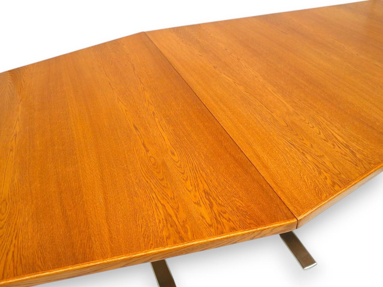 Legno Grande tavolo da conferenza / tavolo da pranzo vintage di Lübke degli anni '70. Il tavolo H. H. in vendita