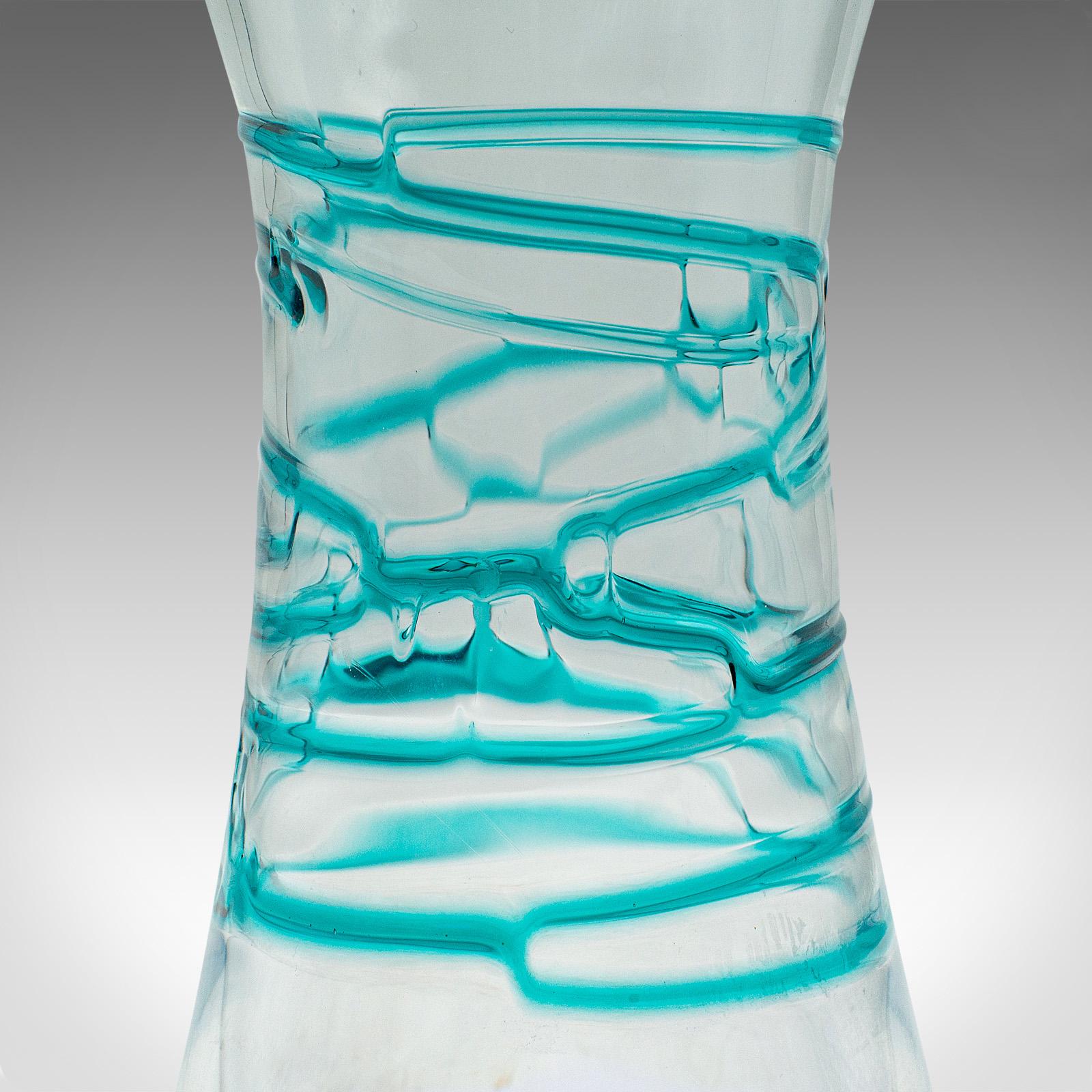 Grand vase à fleurs conique scandinave, verre d'art, décoratif, vers 1970 en vente 2