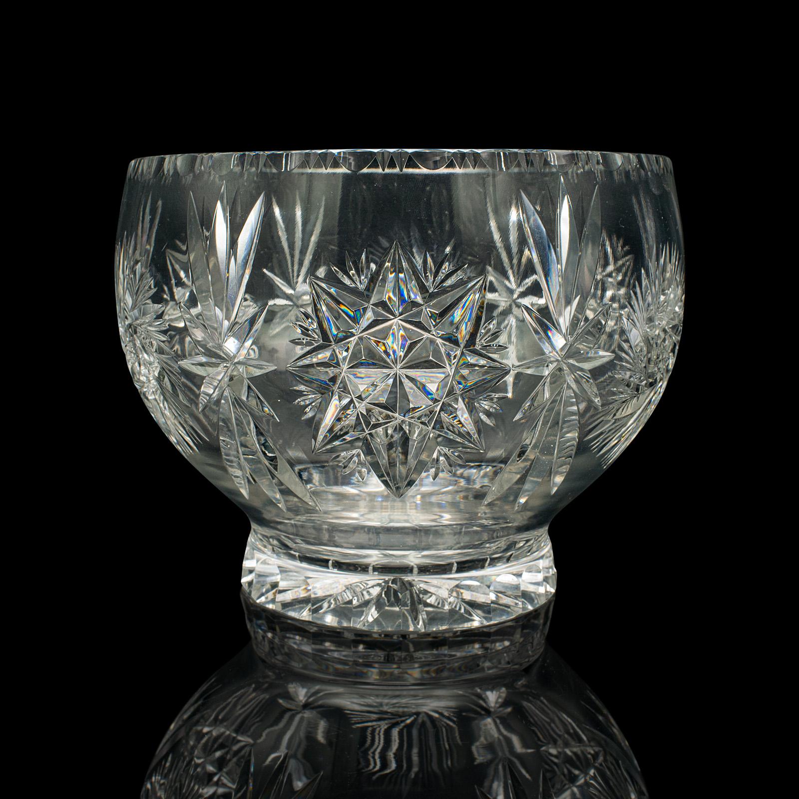 Large Vintage Crystal Fruit Bowl, English, Cut Glass, Decorative, Serving Dish In Good Condition For Sale In Hele, Devon, GB