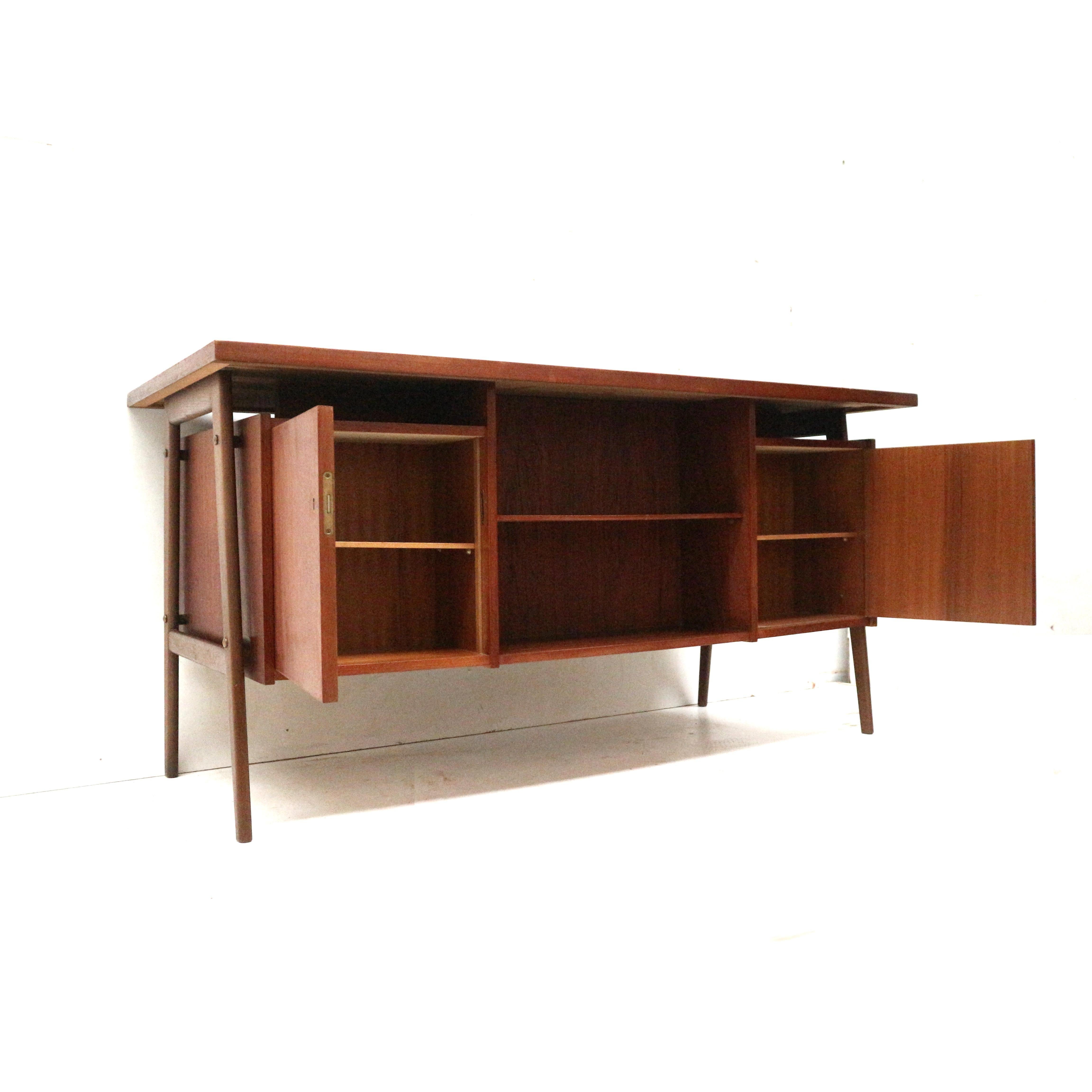 Large vintage Danish design boomerang desk made of teak 4