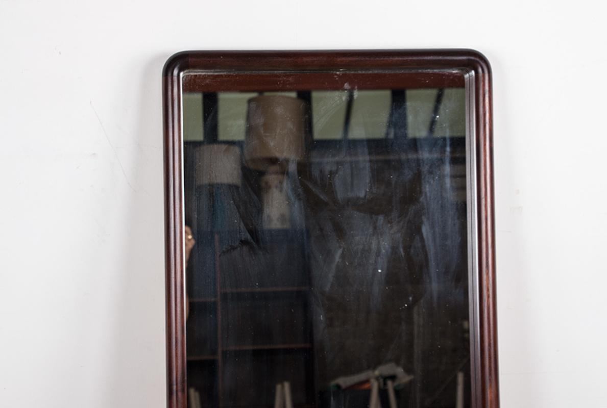 Superb Scandinavian mirror. 
Ideal for furnishing an entrance or in a bedroom, this large mirror is very elegant and sober.

