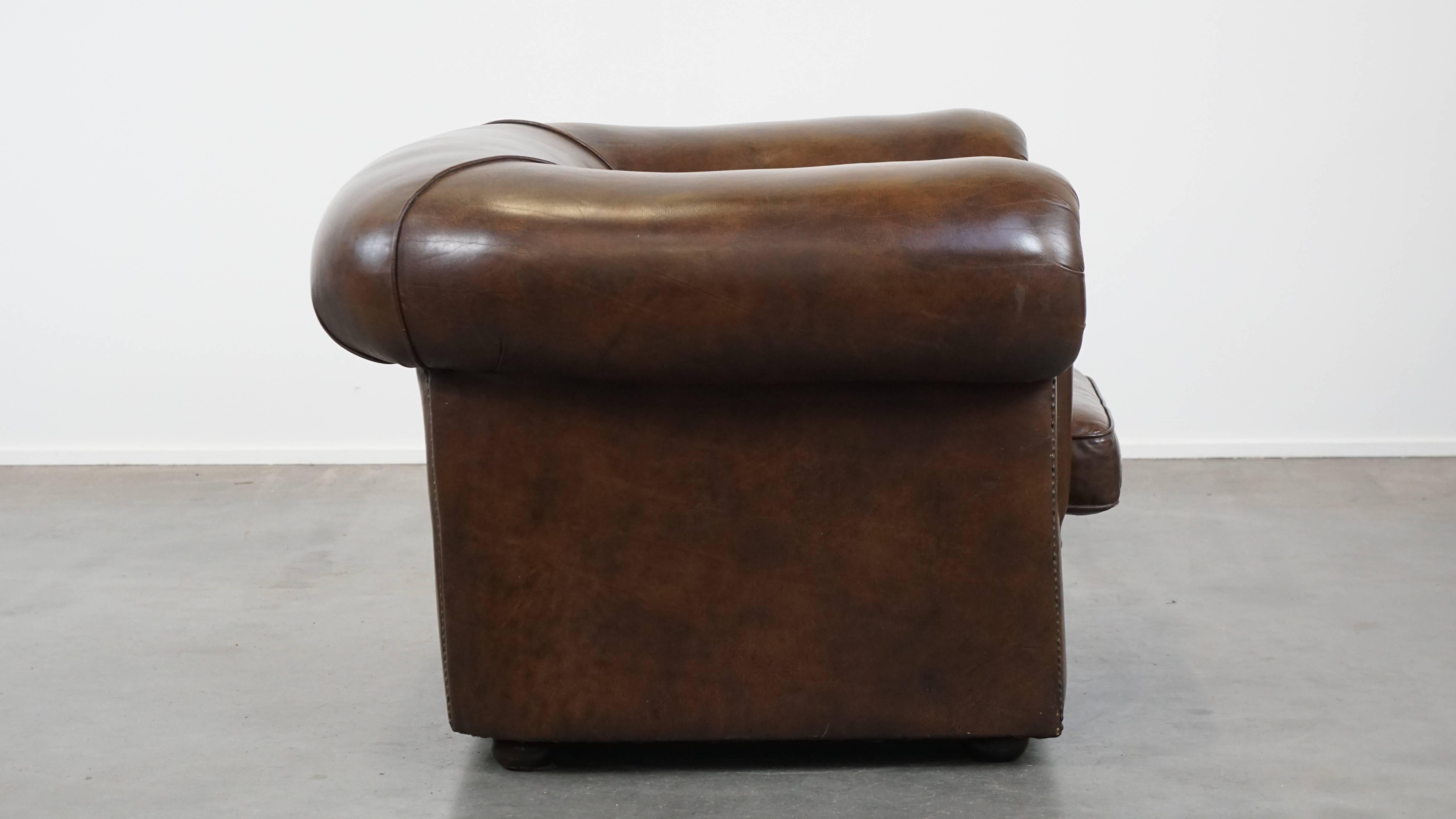 Hand-Crafted Large Vintage Dark Smooth Leather English-Style Chesterfield Armchair For Sale