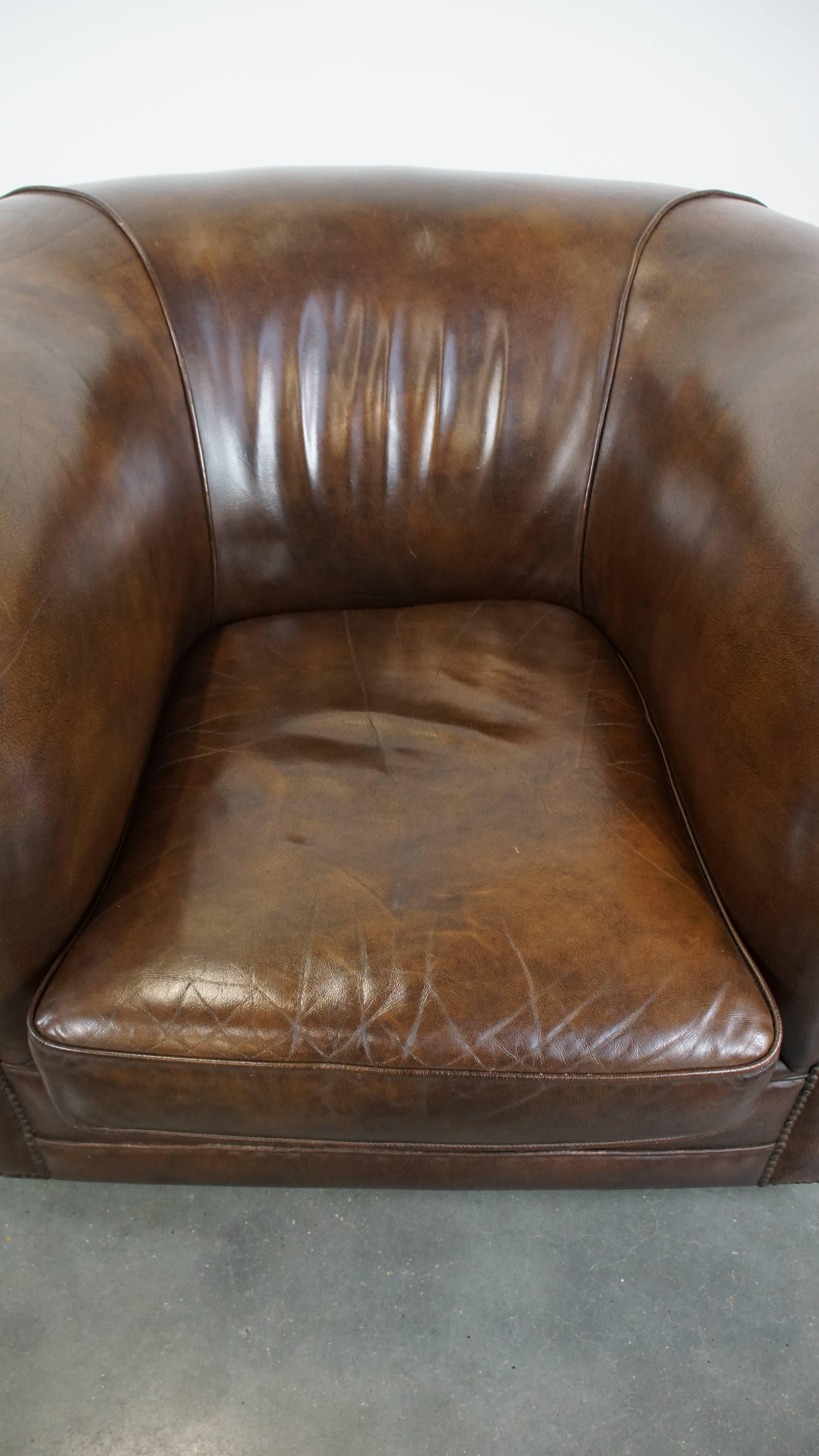 Cowhide Large Vintage Dark Smooth Leather English-Style Chesterfield Armchair For Sale