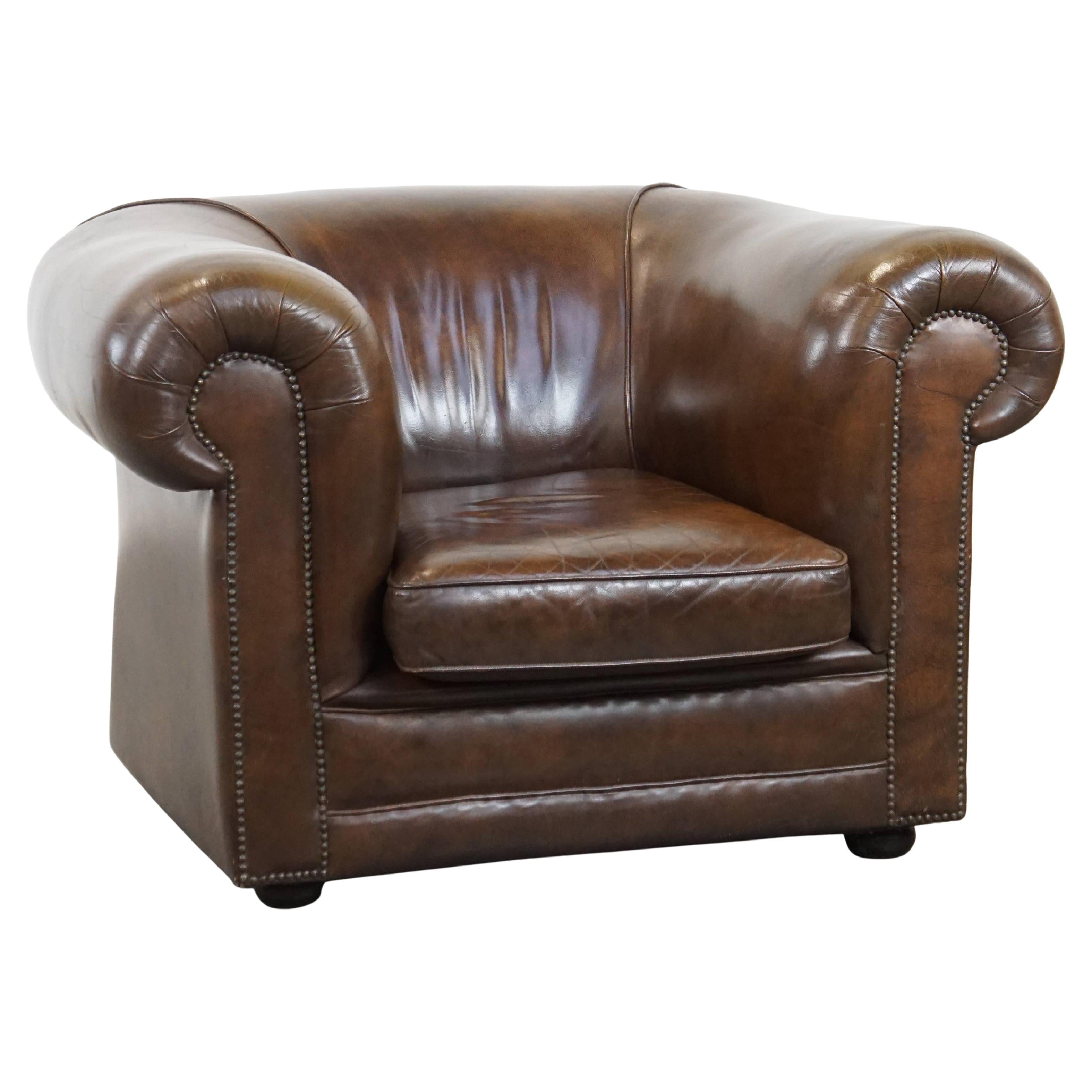 Large Vintage Dark Smooth Leather English-Style Chesterfield Armchair For Sale