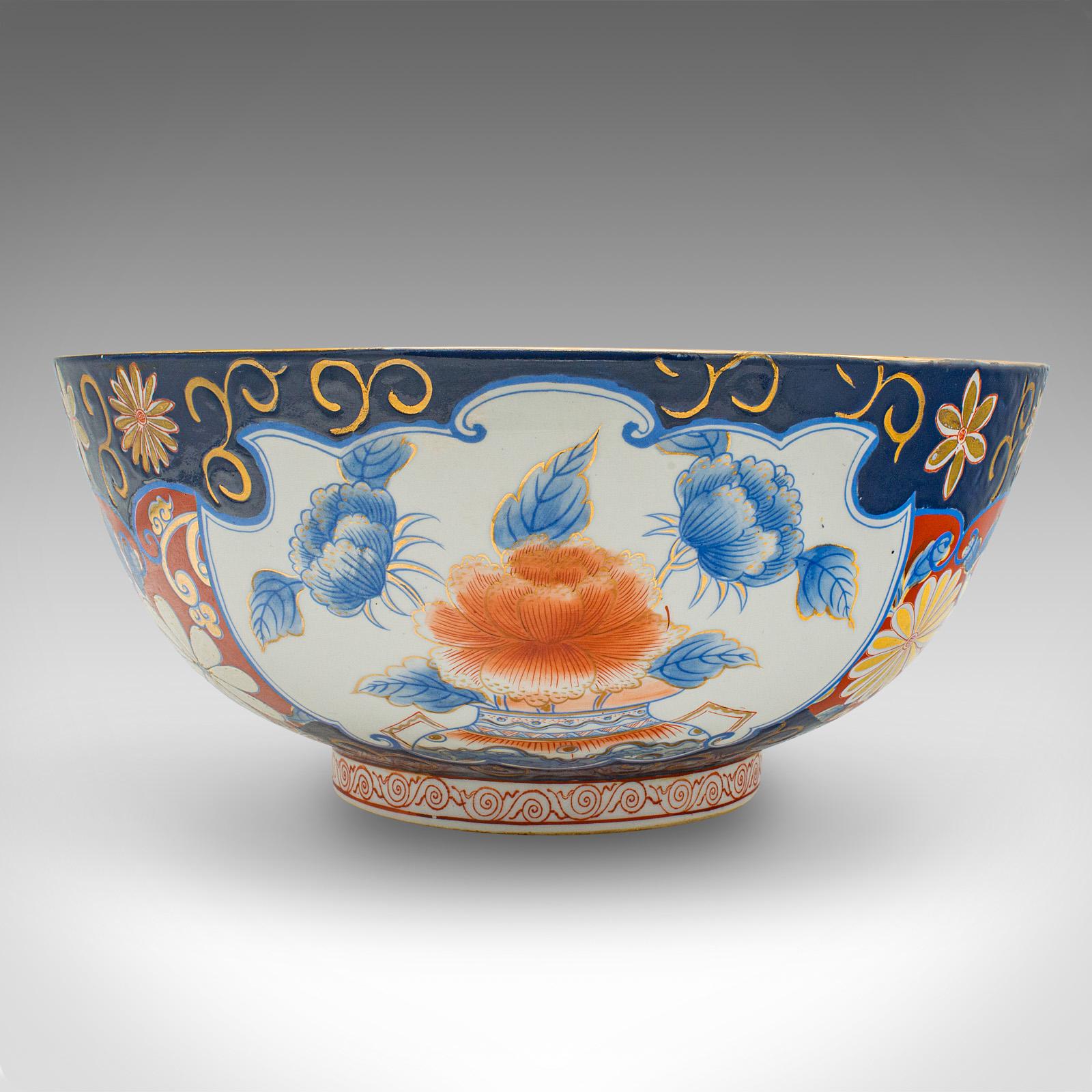 Large Vintage Decorative Bowl, Japanese, Ceramic, Serving Dish, Art Deco, Imari In Good Condition For Sale In Hele, Devon, GB