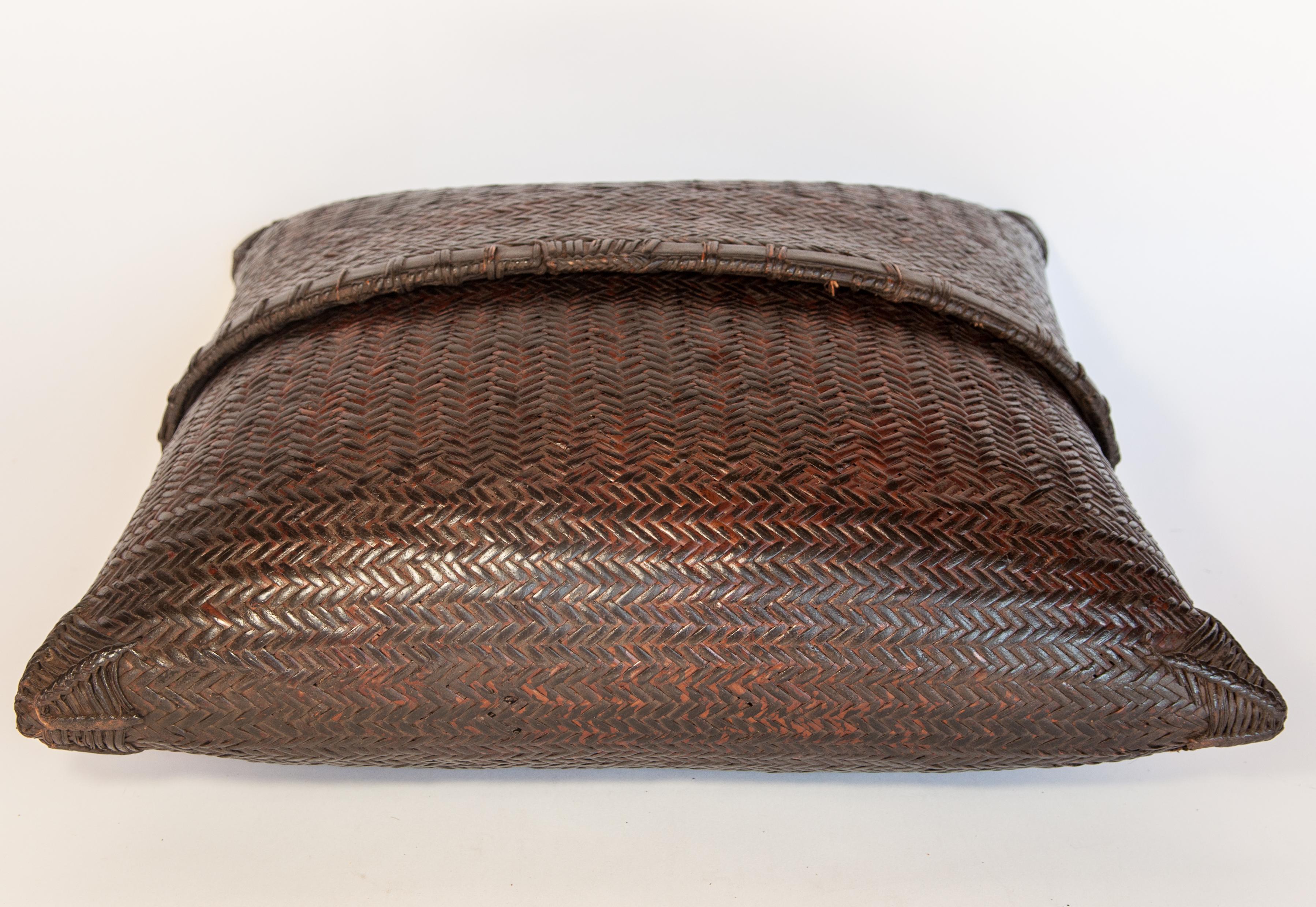 Large Vintage Double Weave Pouch Basket, Nepal, Mid-20th Century 6