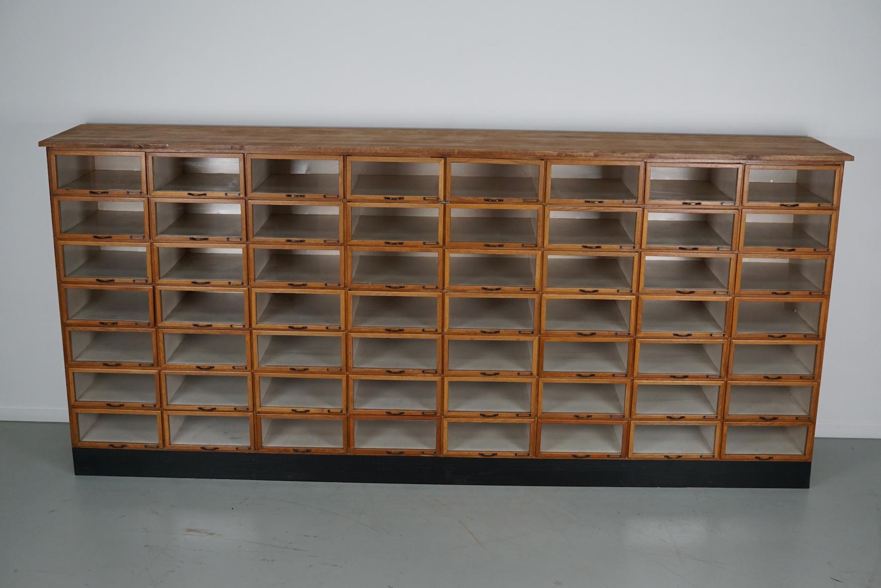 Grande mobile da merceria vintage in Oak Oak, anni '1950 in vendita 13