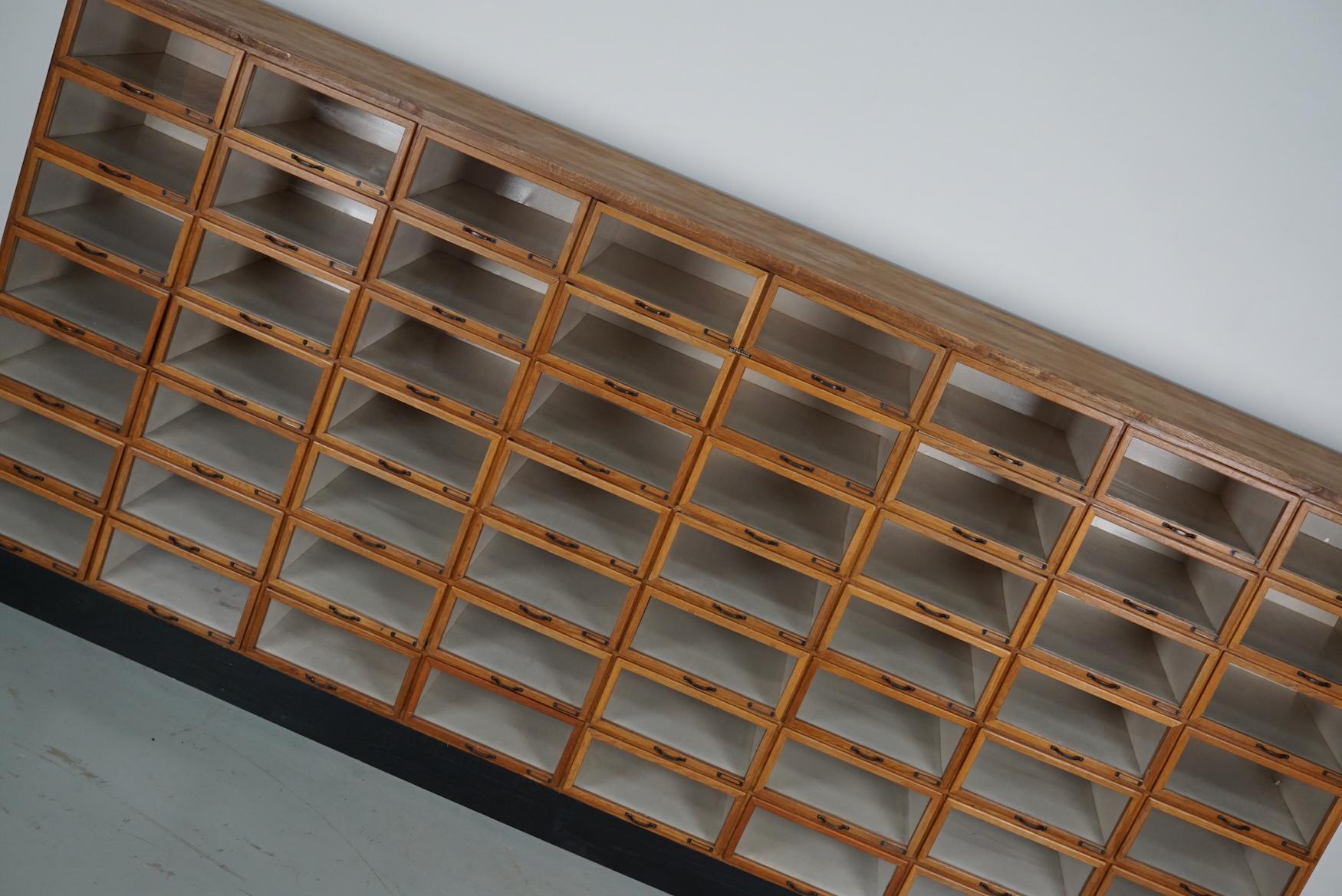 Grande mobile da merceria vintage in Oak Oak, anni '1950 in vendita 14