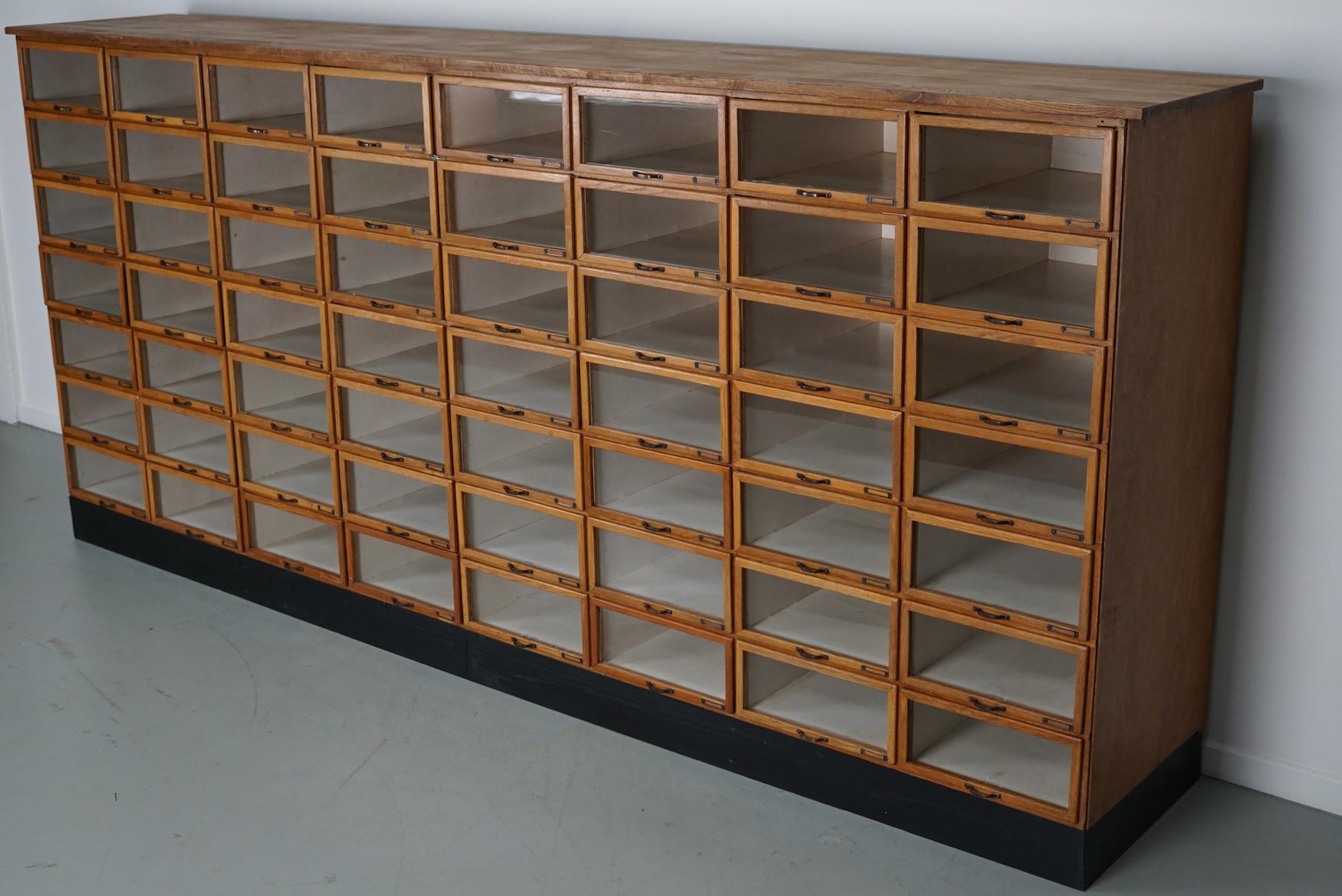Grande mobile da merceria vintage in Oak Oak, anni '1950 in vendita 3