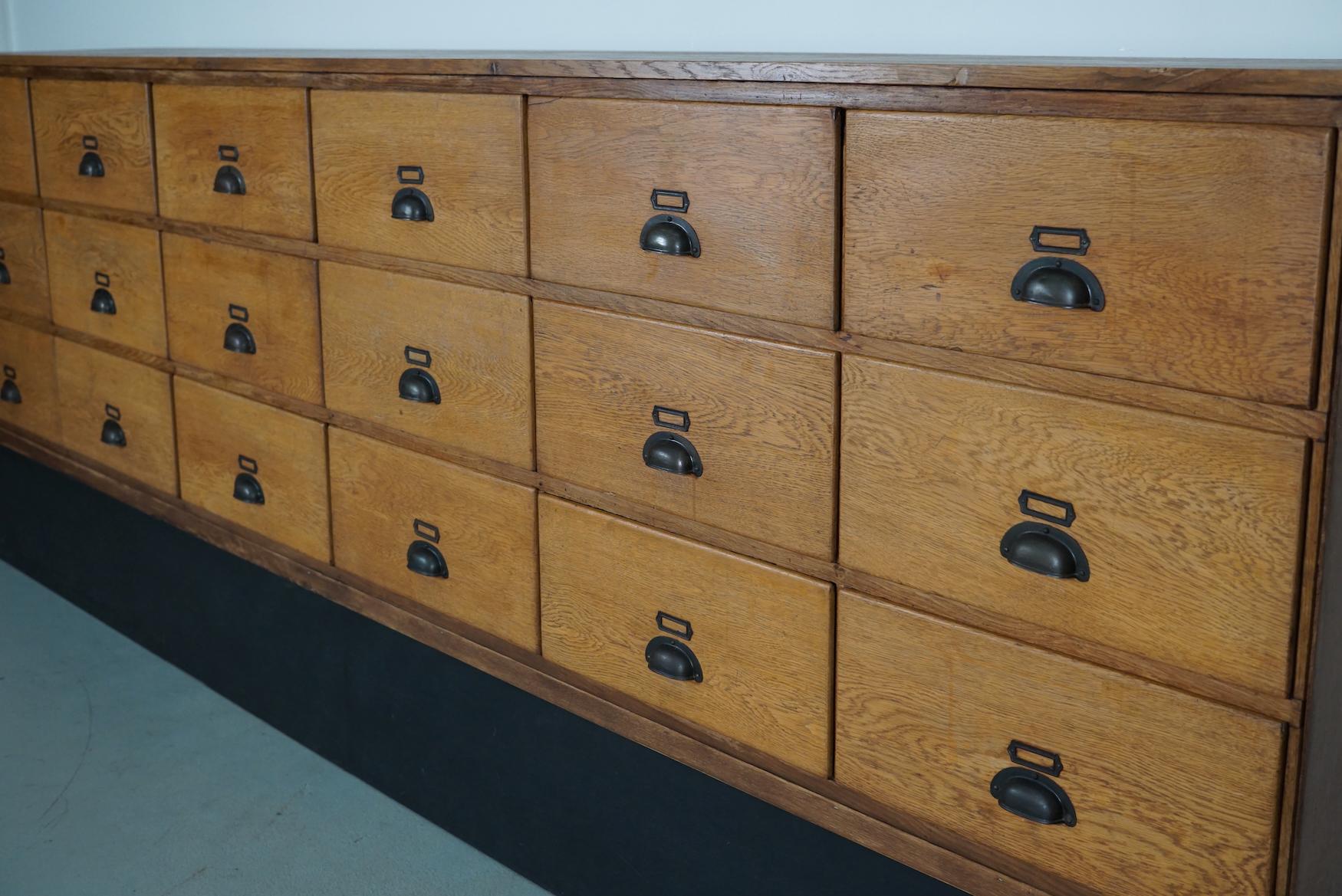 Grande mobile da negozio / credenza in Oak Oak d'epoca, anni '50 in vendita 7