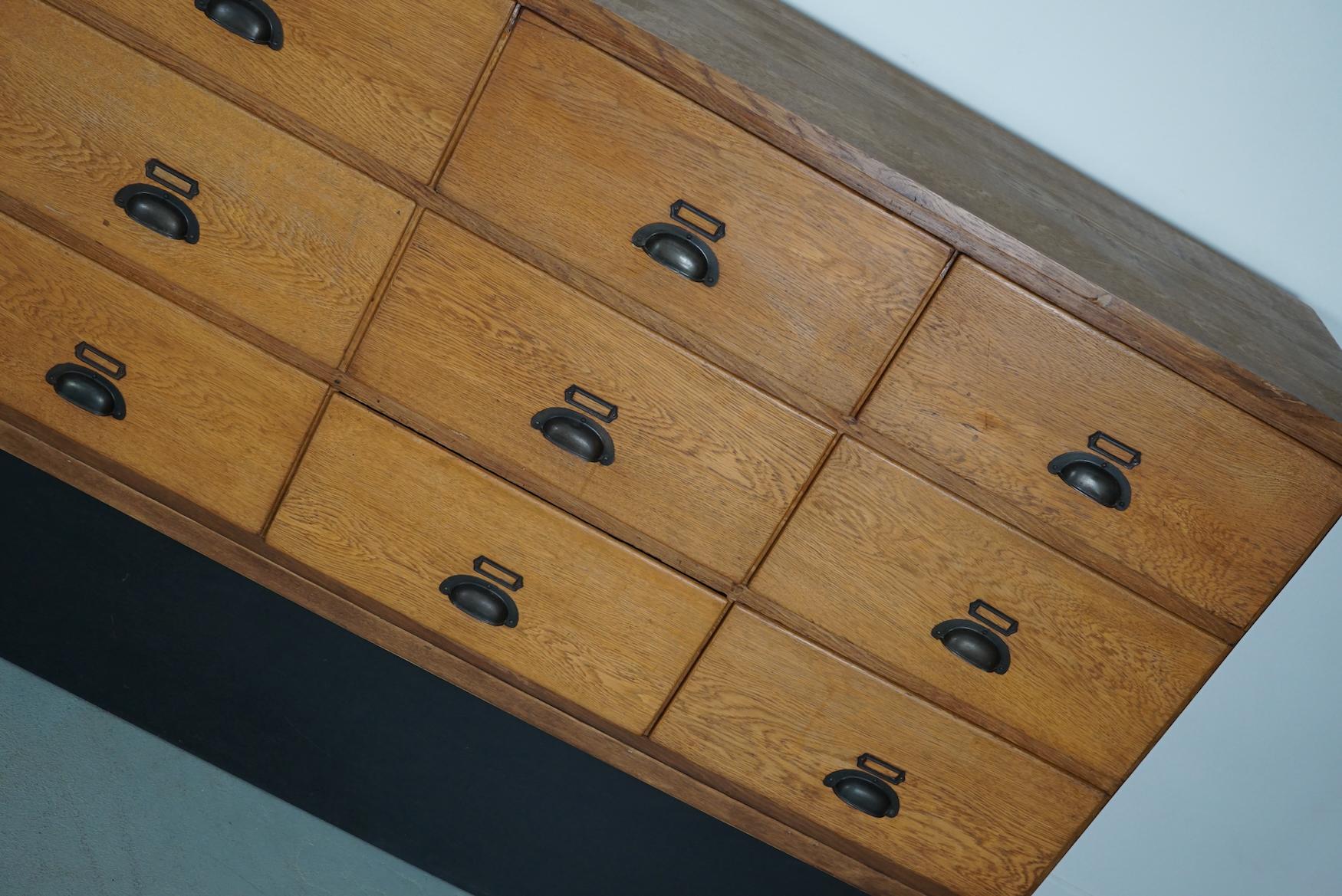 Grande mobile da negozio / credenza in Oak Oak d'epoca, anni '50 in vendita 8