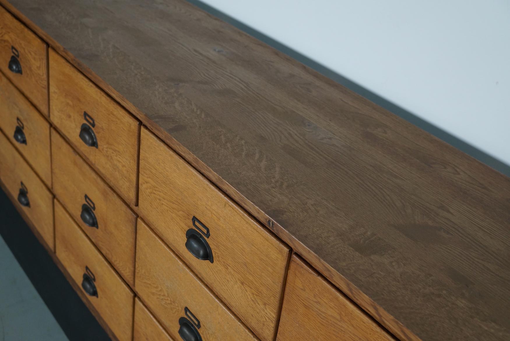 Grande mobile da negozio / credenza in Oak Oak d'epoca, anni '50 in vendita 2