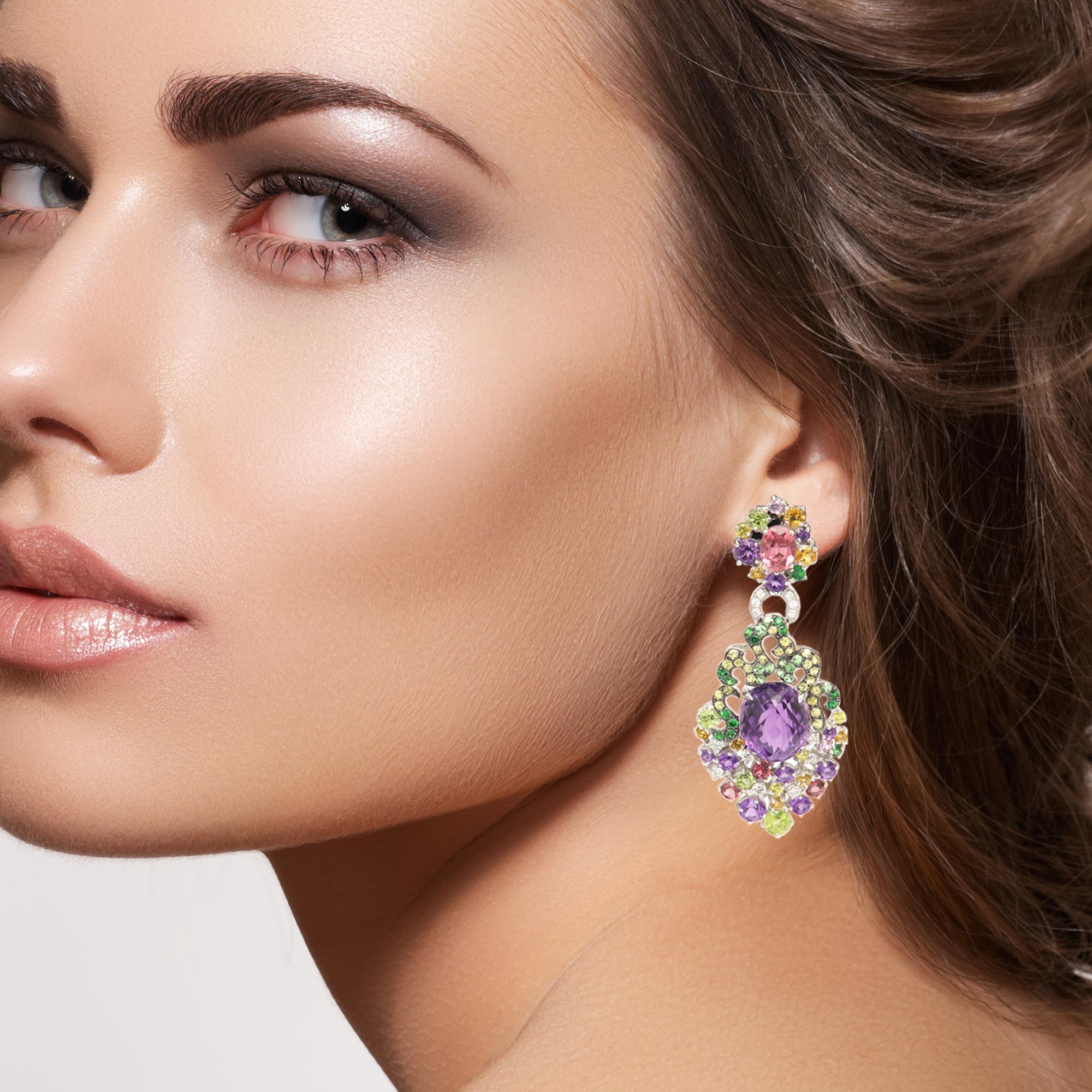 Large Vintage Earrings Natural Gemstones 18 Karat Gold Chandelier Earring For Sale 5